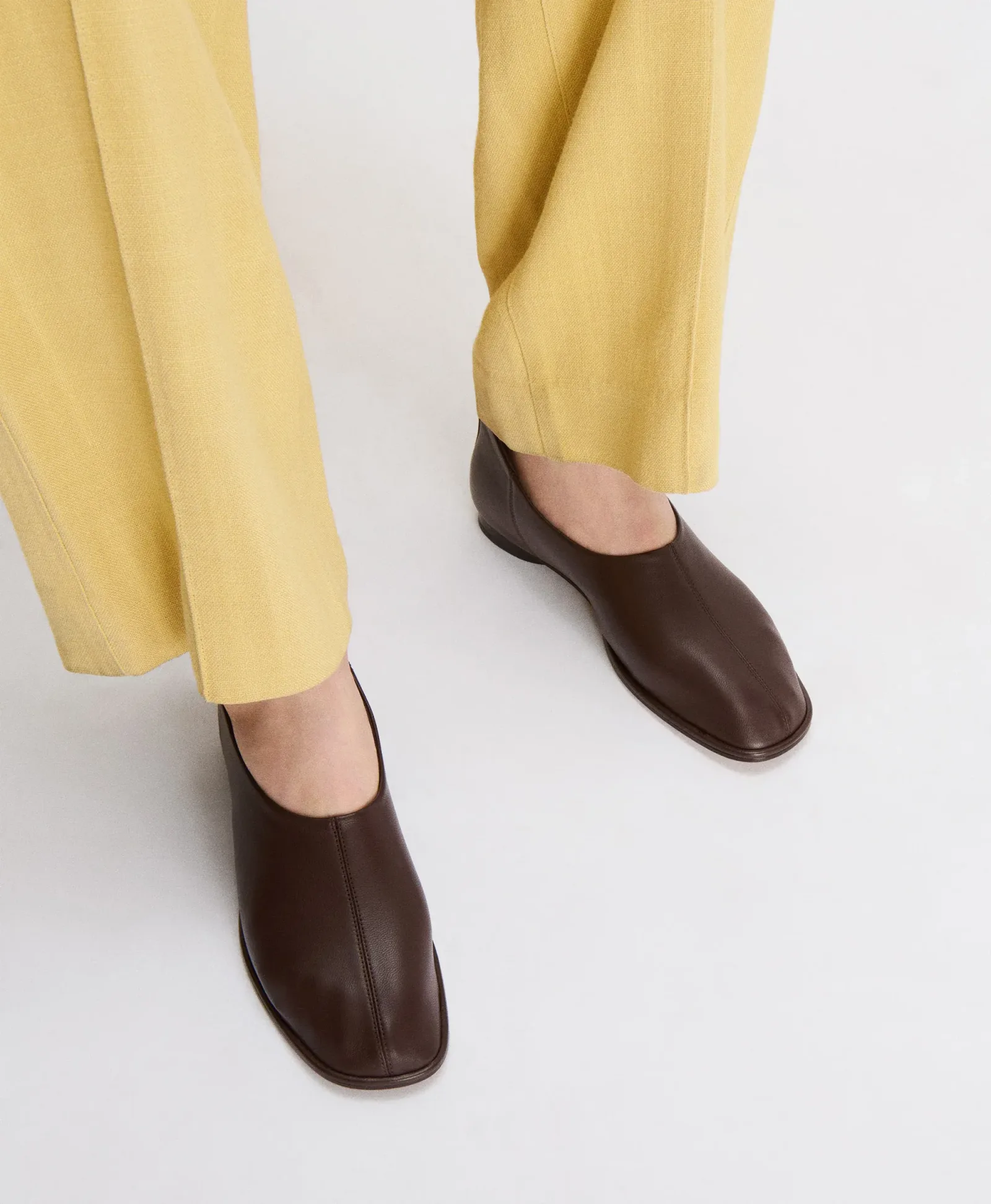 Glove Slip On – Chocolate