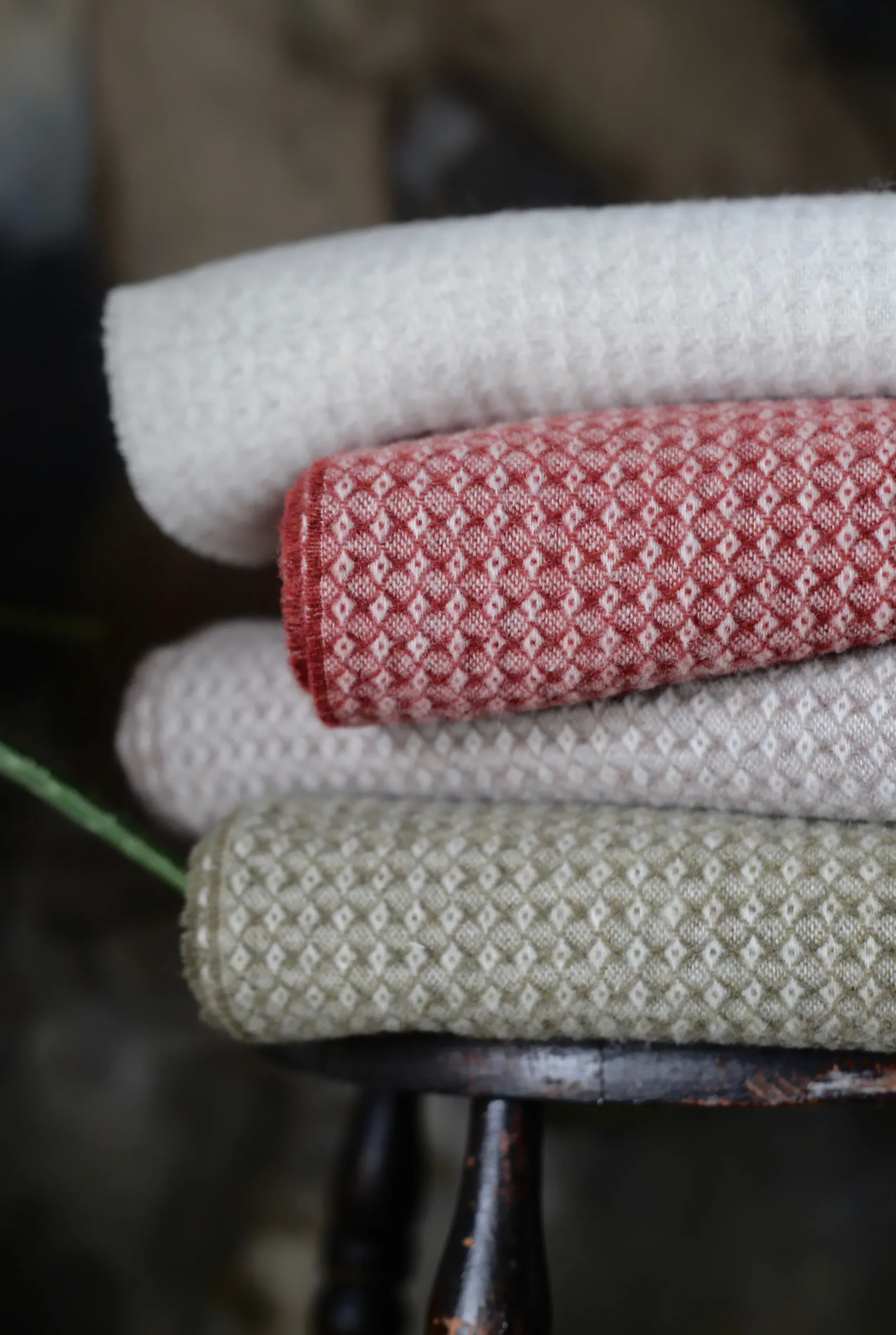 SALE Diamond w/ Cashmere Throws – CLAY