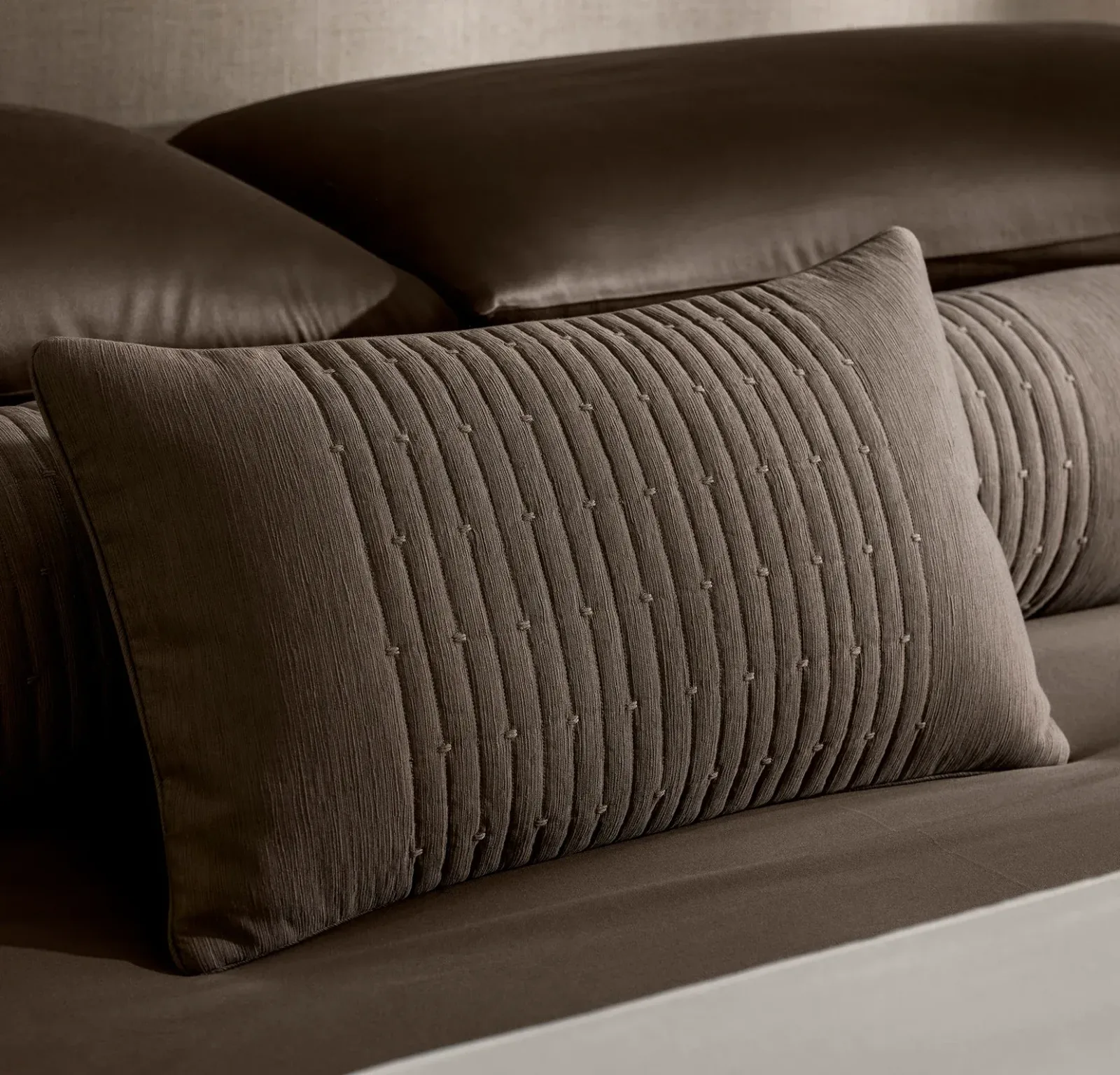 Fluted Pillow Cover (Petite Lumbar) – Walnut