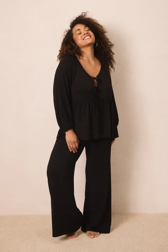 Black Tie-Top Long-Sleeve Women’s Sleep Set