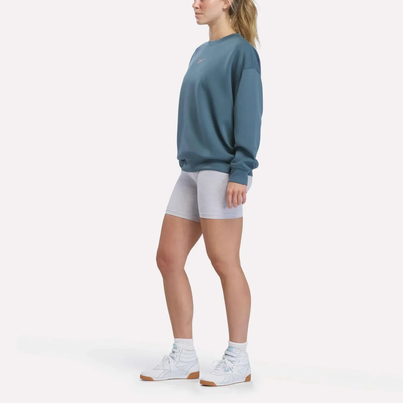 Women's Relaxed Crewneck Sweatshirt