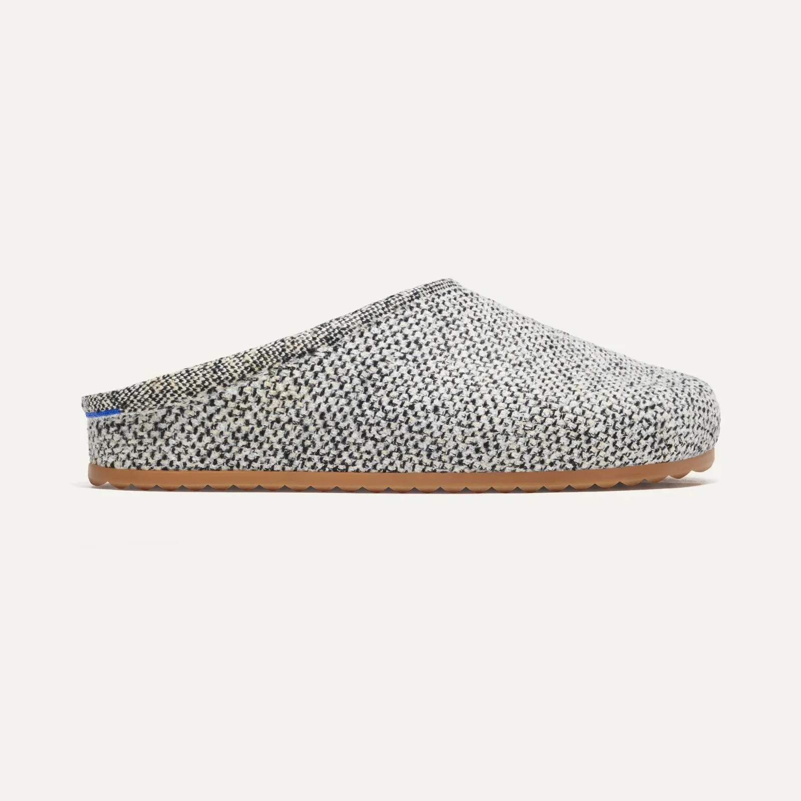 The Cozy Clog – Cookies and Cream Bouclé