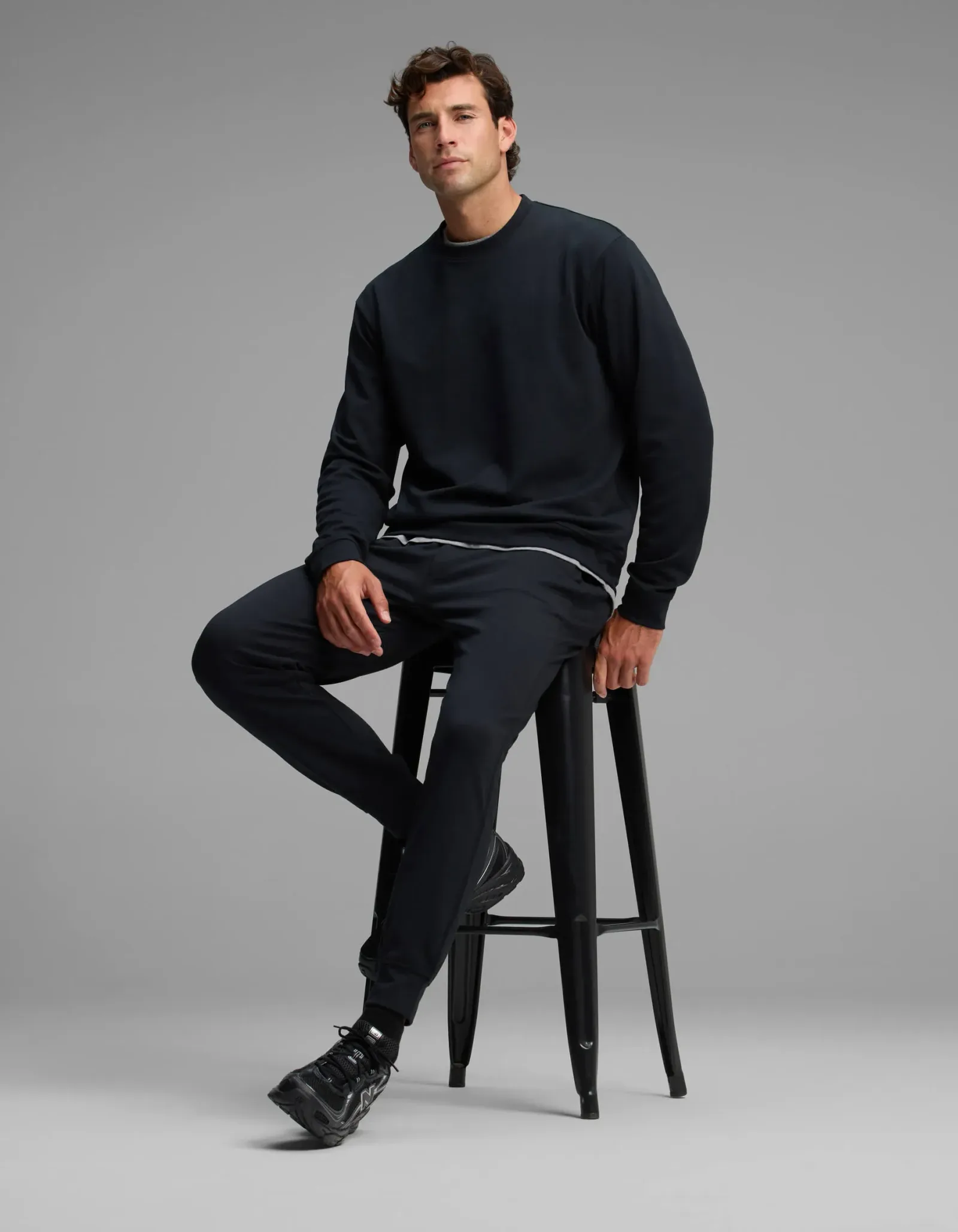 Men's Versa Crewneck & Jogger Set