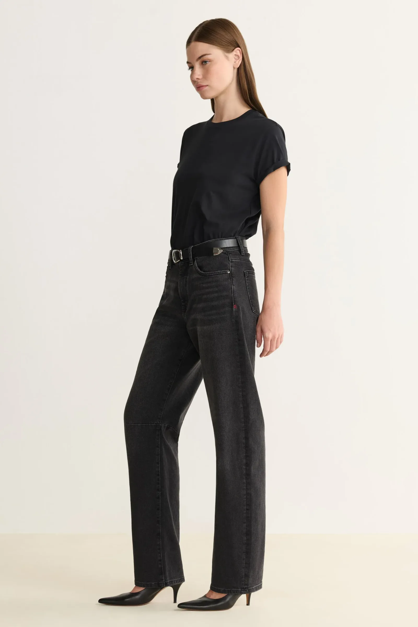 Bna – Soft Curve Barrel Jeans – In the Night
