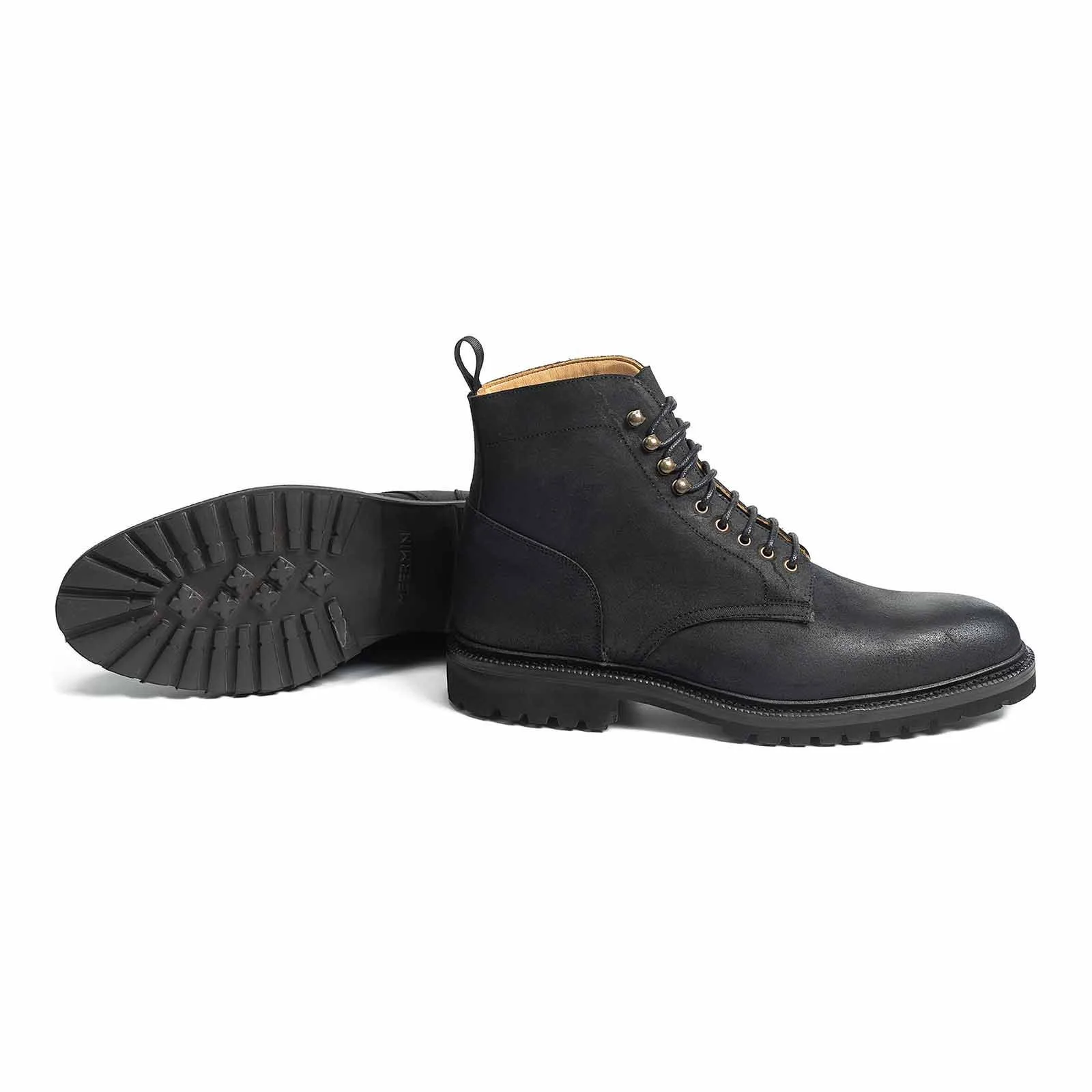 516211 – Black Waxy Commander – E (Ultraflex System)