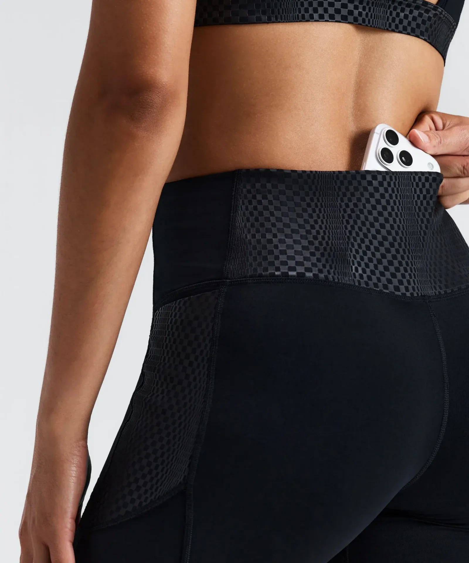 Women's Stamina-V™ Threshold 5" High Waist Compression Shorts – Black