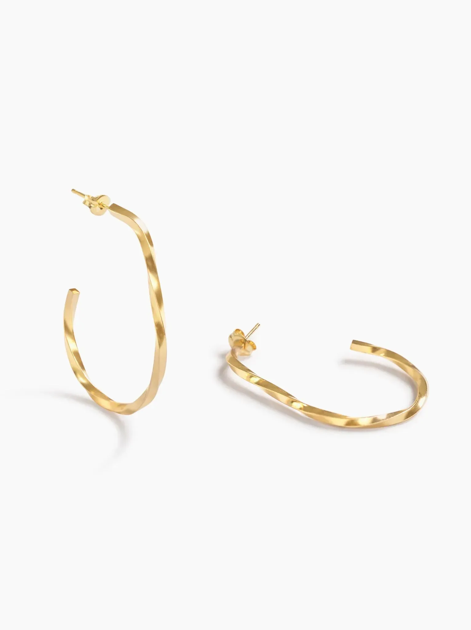 Ava Hoops