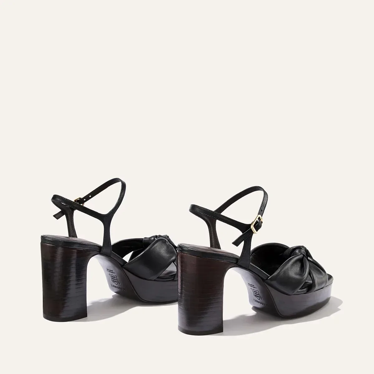 The Sabine Platform – Black Glove Nappa