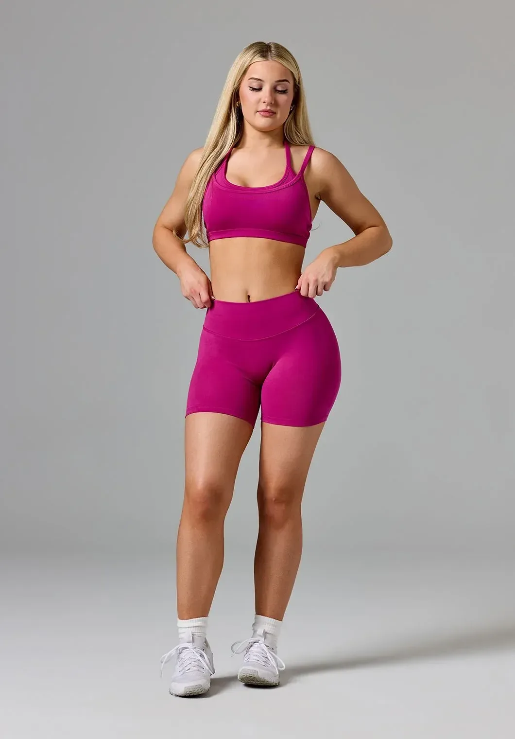 Reluna™ Original Sculptseam® Plus Mid-Rise Short 5" Berry