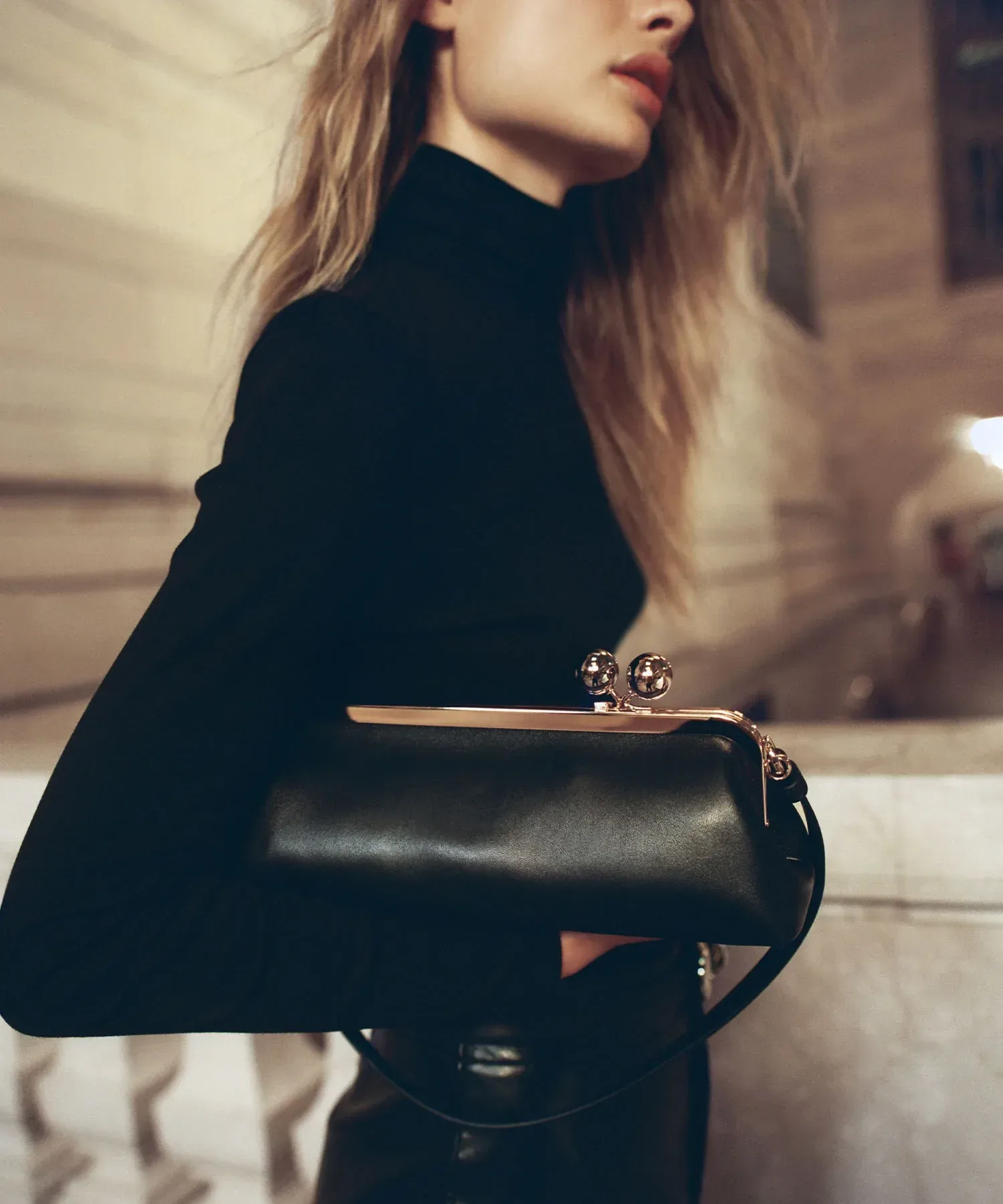 Ambriaa Shoulder Bag Black Leather