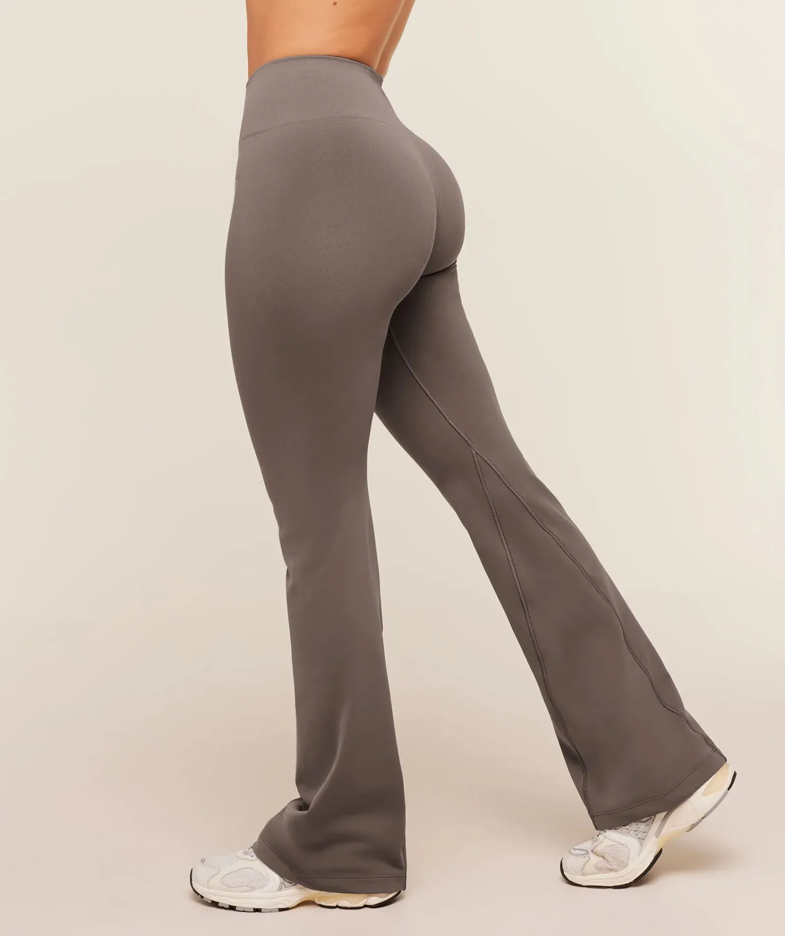 Gymshark Soft Sculpt Flared Leggings – Cool Brown