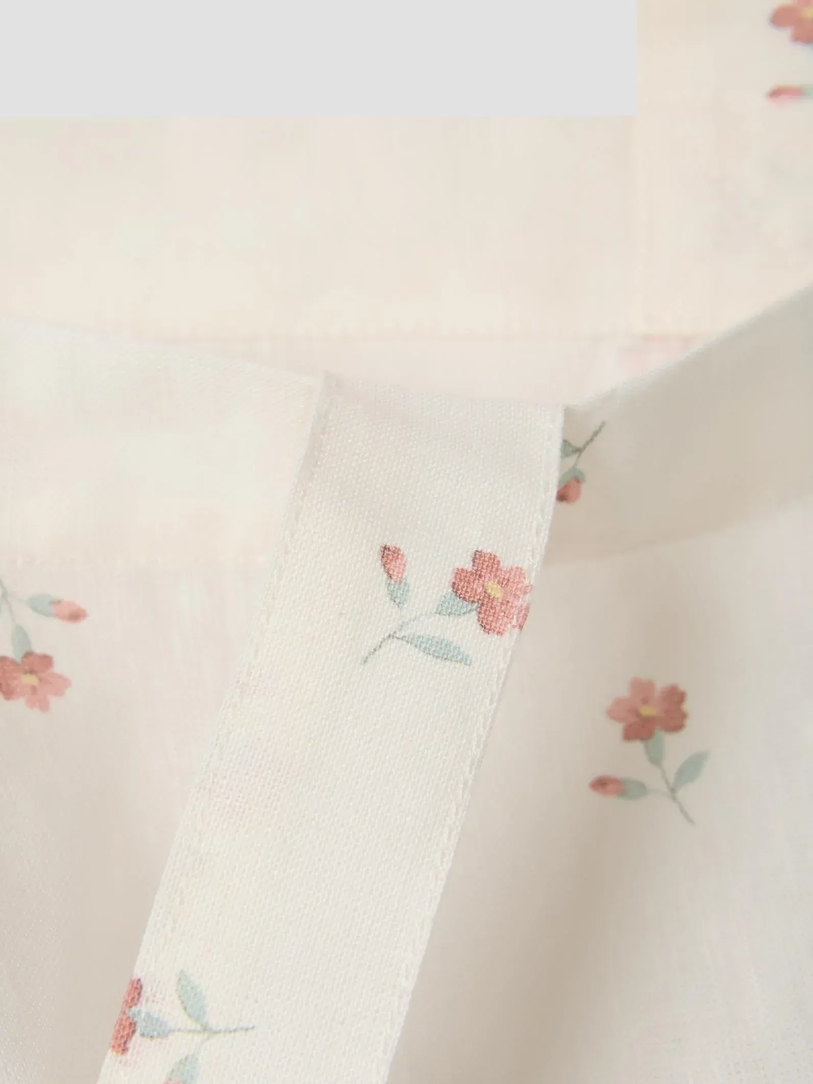 Pearl Posy Bud Linen Blend Tote Bag