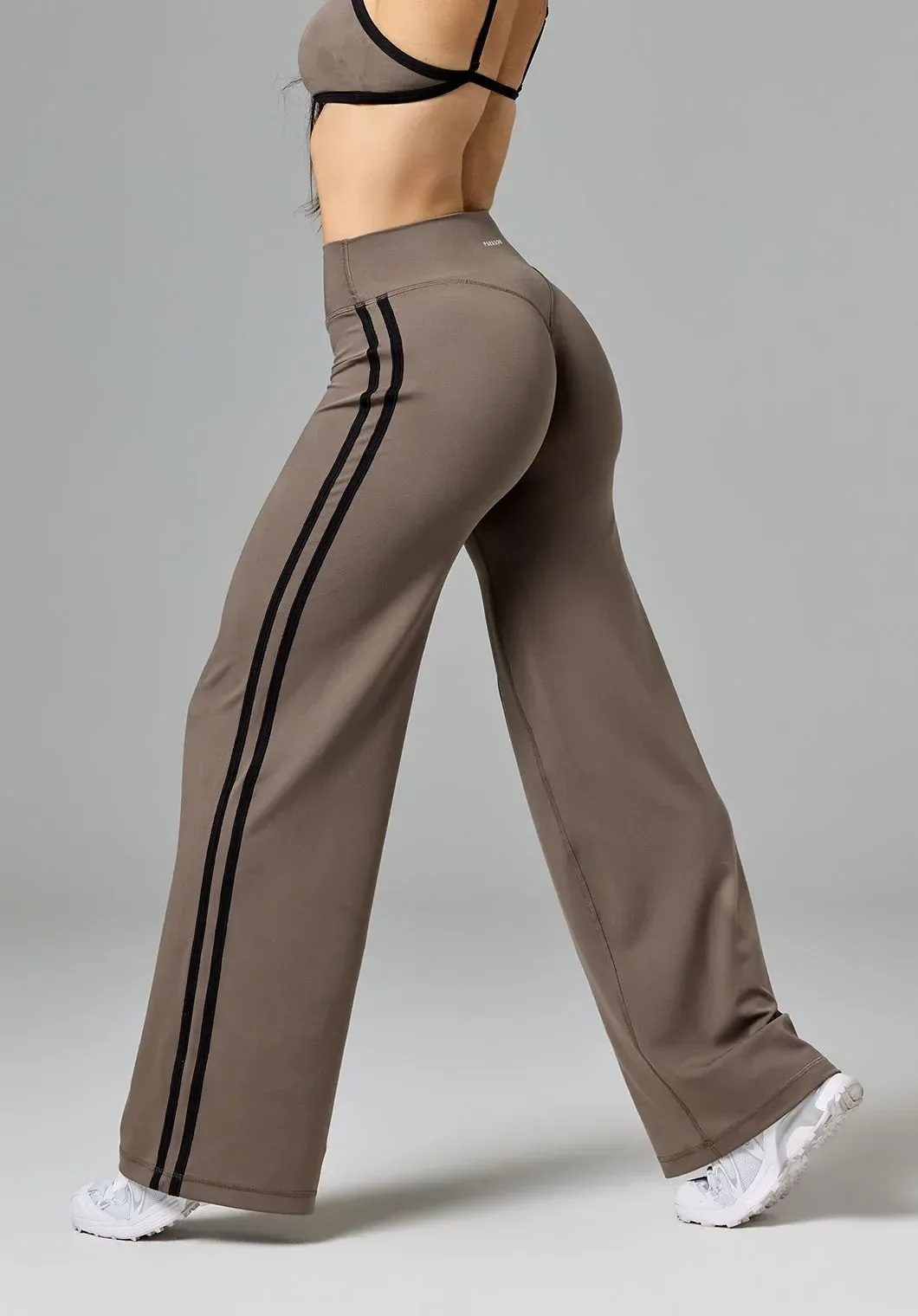 Reluna™ Double Stripe Sculptseam® Mid-Rise Straight Leg Pant Regular Thyme
