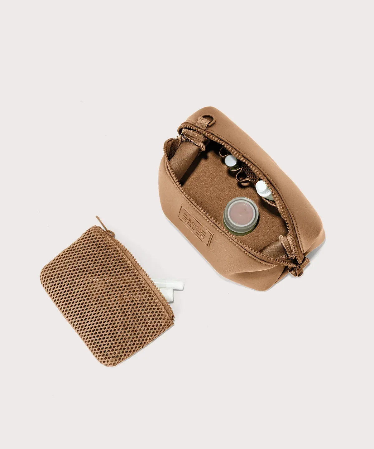 Hunter Toiletry Bag in Camel, Small