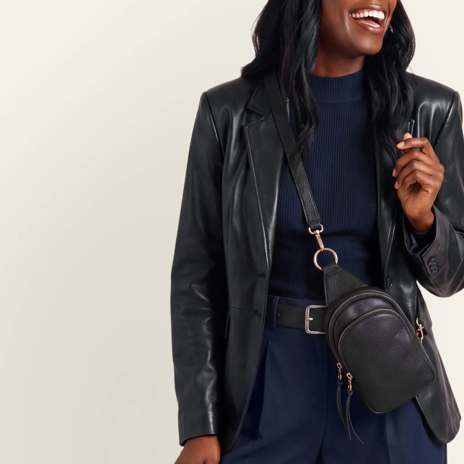 Fern Small Sling In Pebbled Leather – Black
