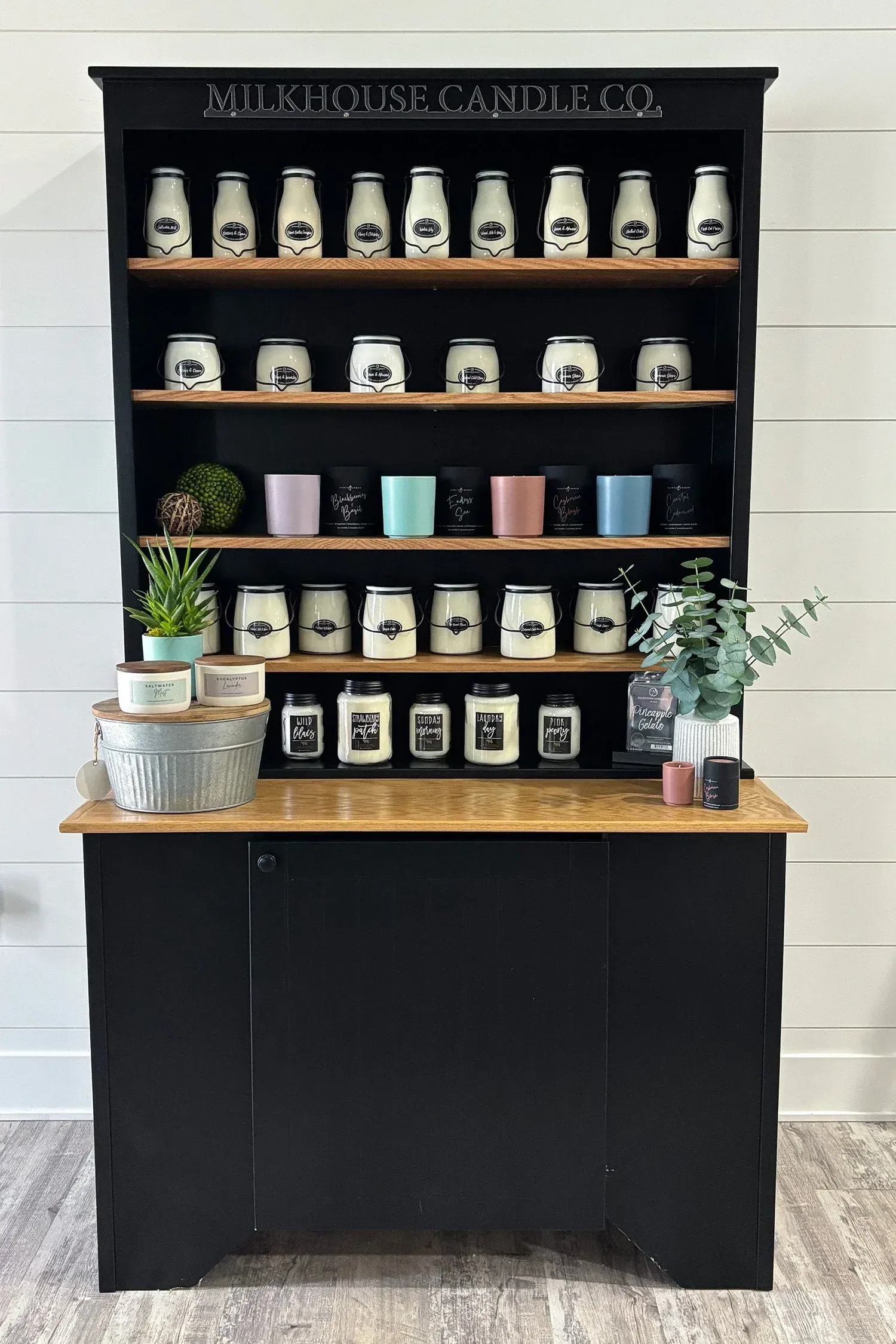 Prairie Display Hutch