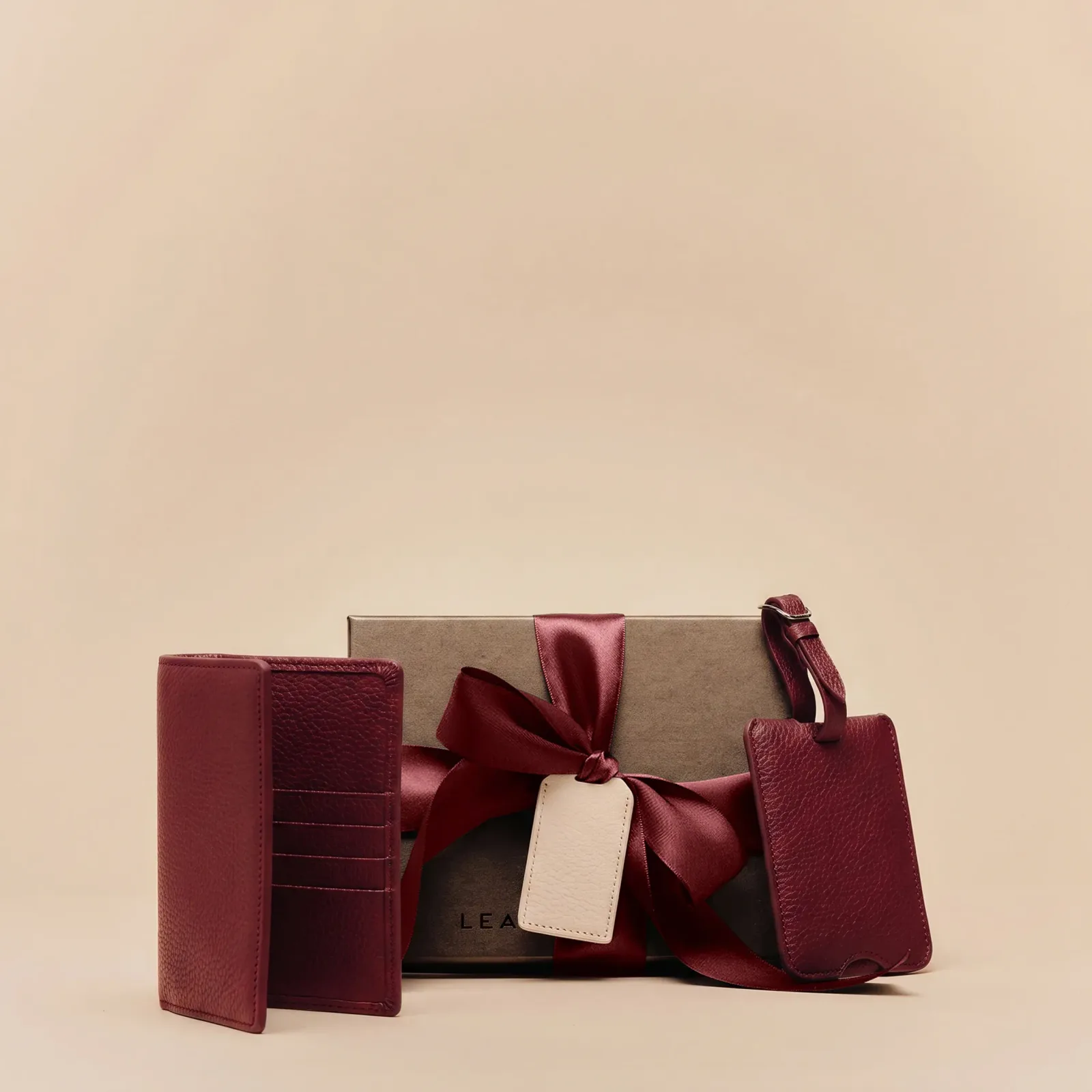 Deluxe Passport Cover + Luggage Tag Set Garnet Red