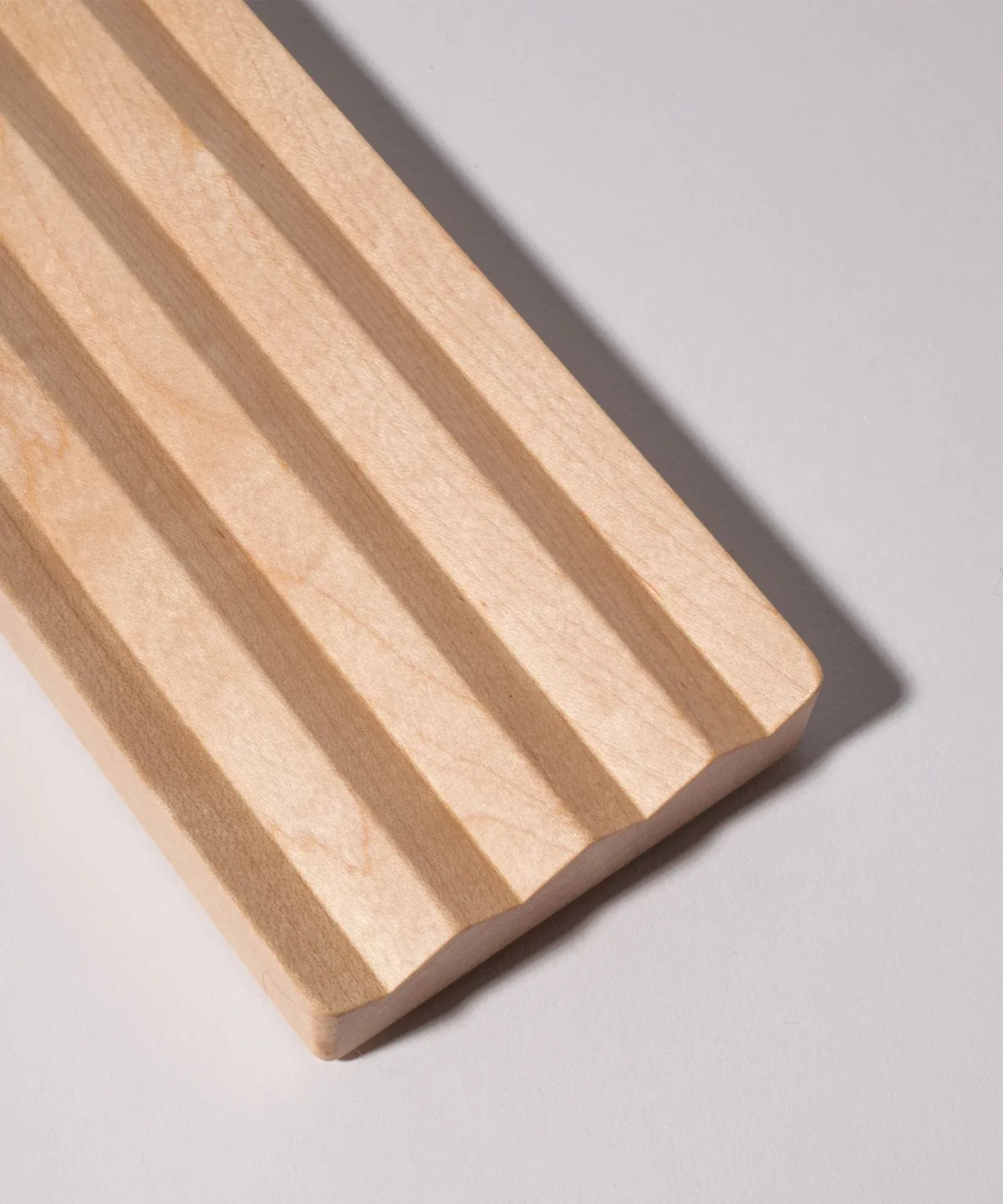 Warehouse Item – Gather Wood Zigzag Tray (2x1 – Maple)