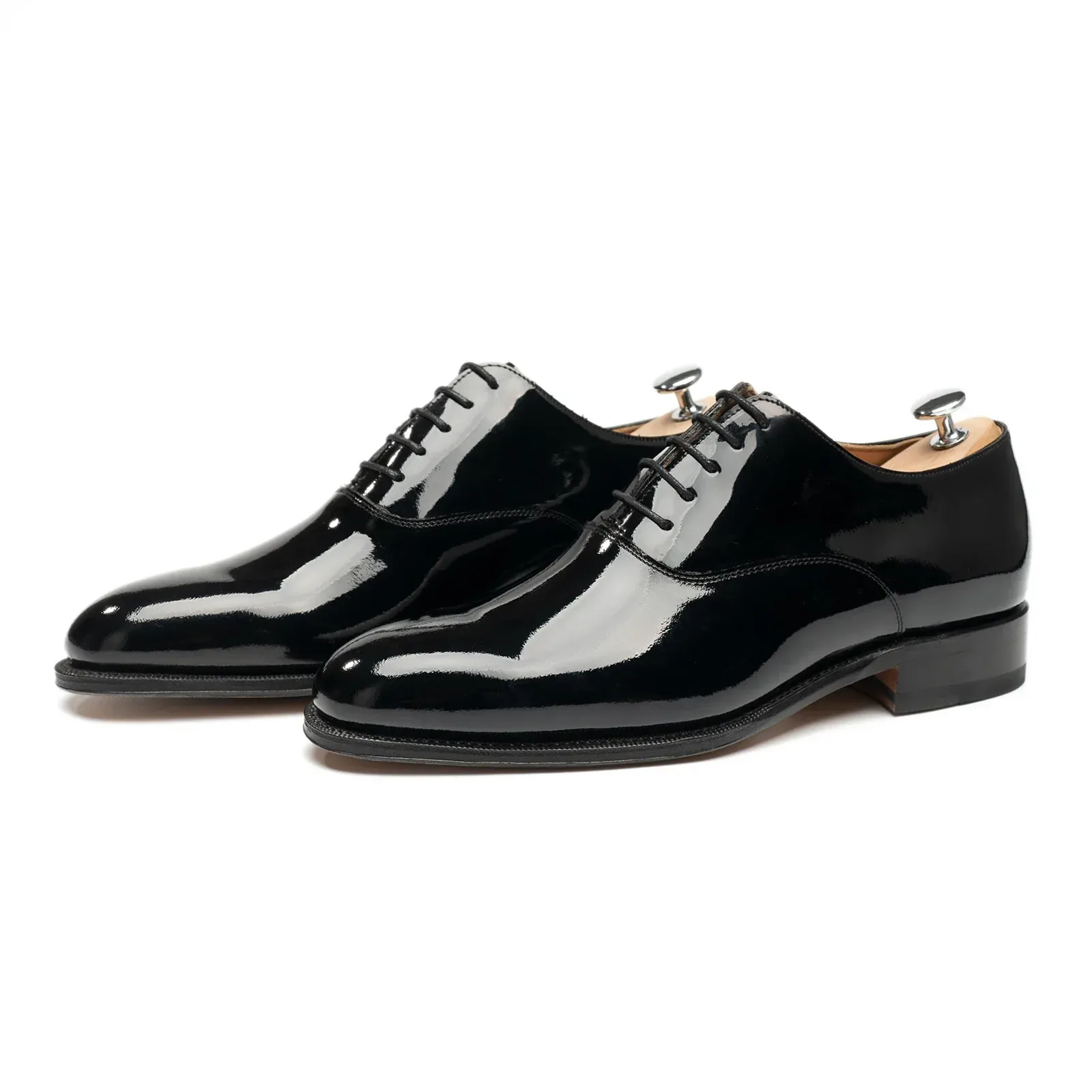 114450 – Black Patent – E