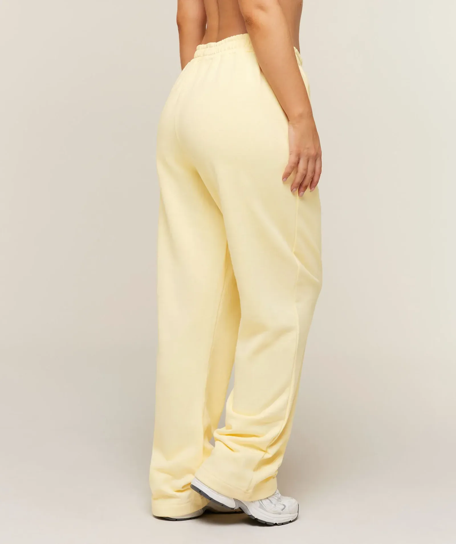 Gymshark Training Fleece Straight Leg Short Pants – Butter Yellow