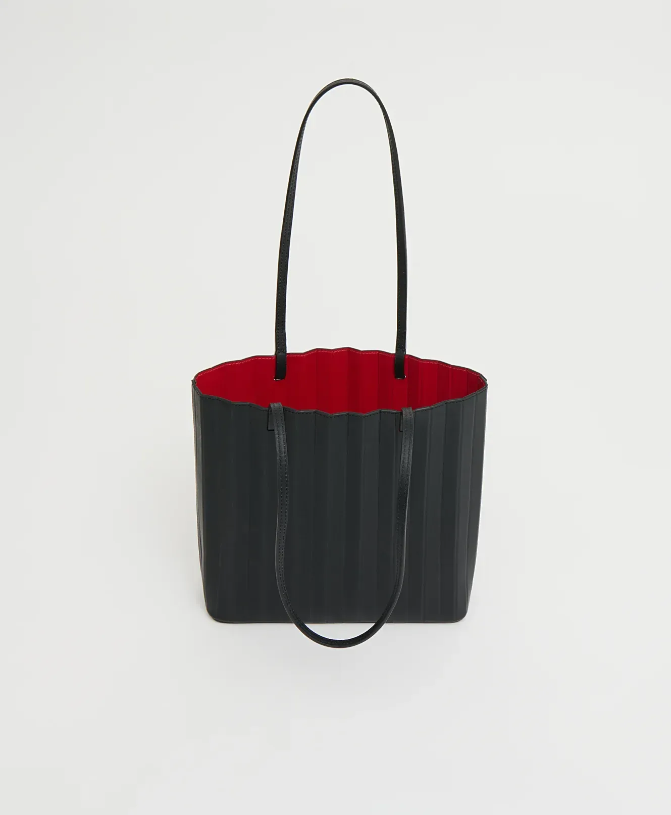 Pleated Filo Tote – Black/Flamma