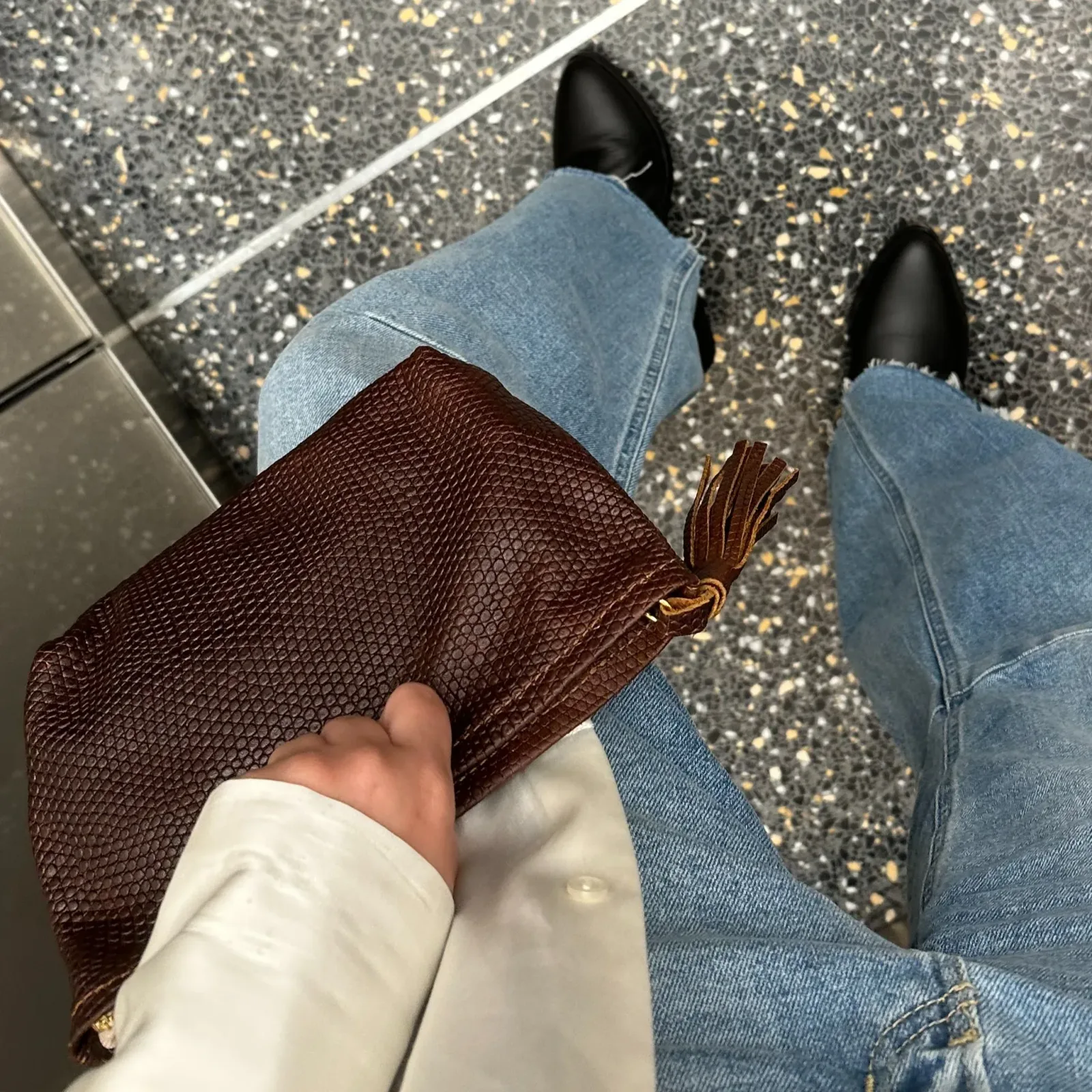 Petra Pouch Black