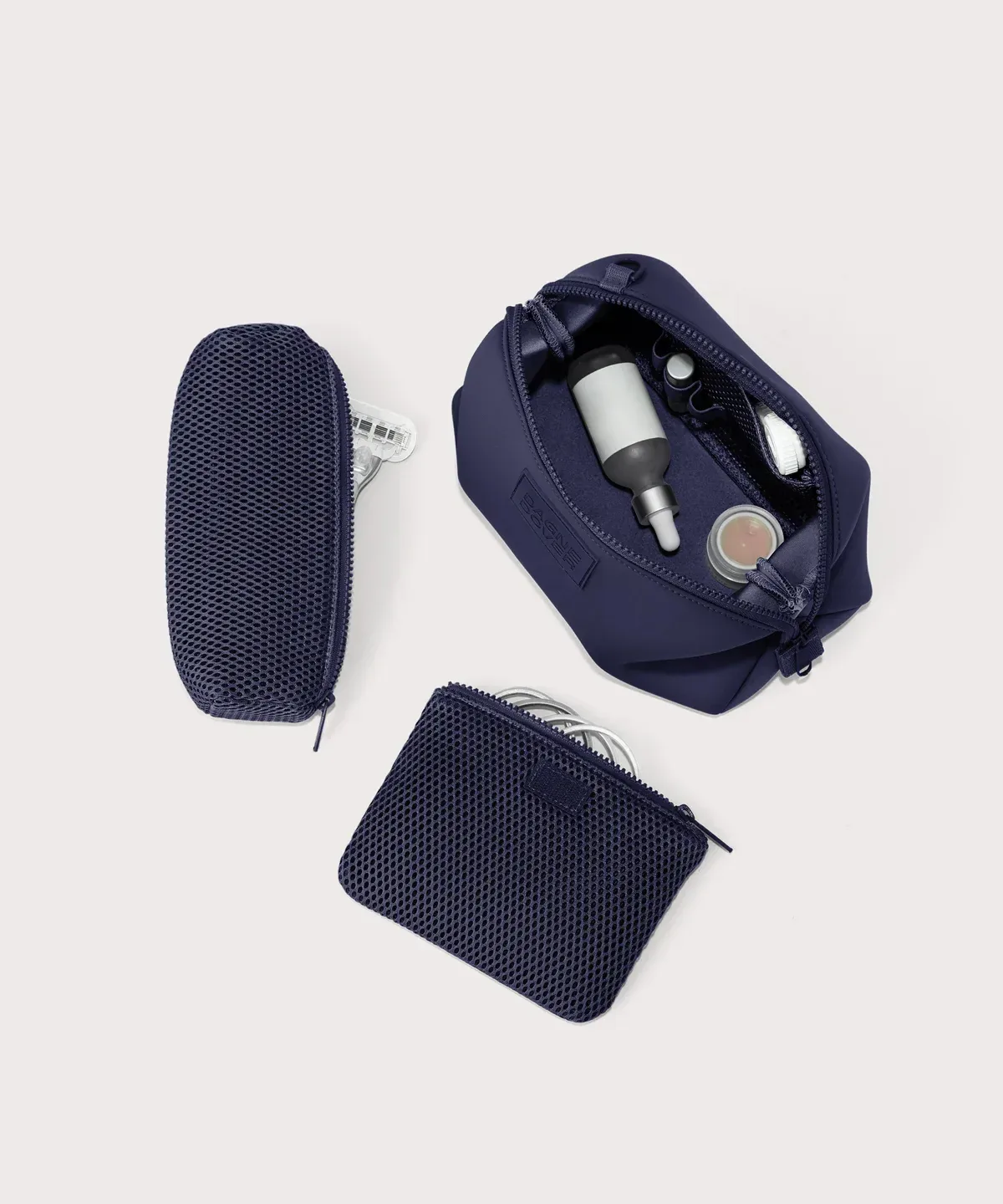 Hunter Toiletry Bag in Storm, Large