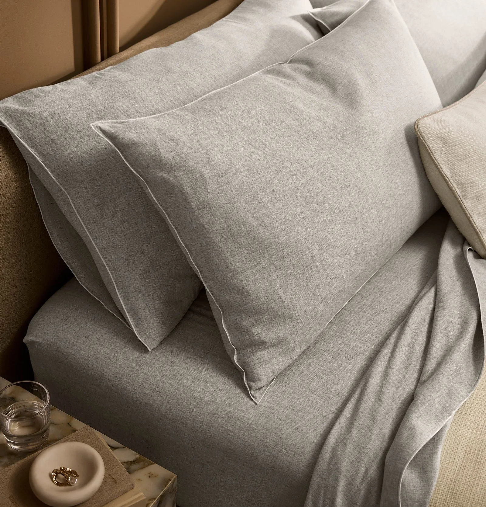 Elysian Cotton Cashmere Duvet Set – Heathered Fog/White Piped Edge