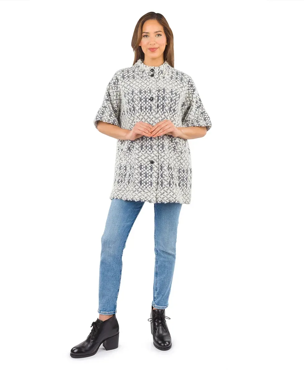 Short Sleeve Button Down Cape – Navy/Ivory
