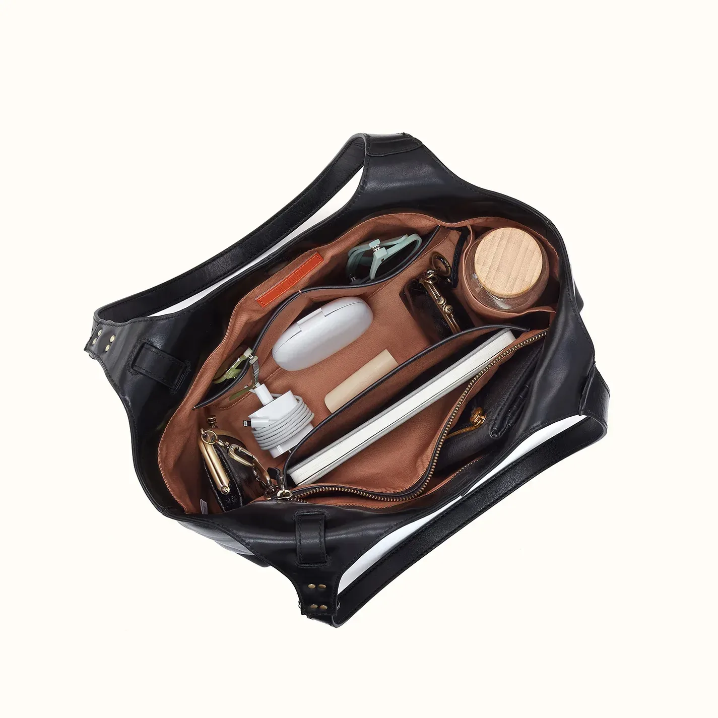 Atlas Tote In Patina Leather – Black