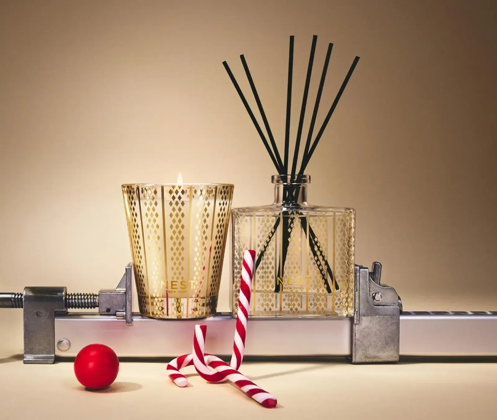 Holiday Classic Candle & Diffuser Set