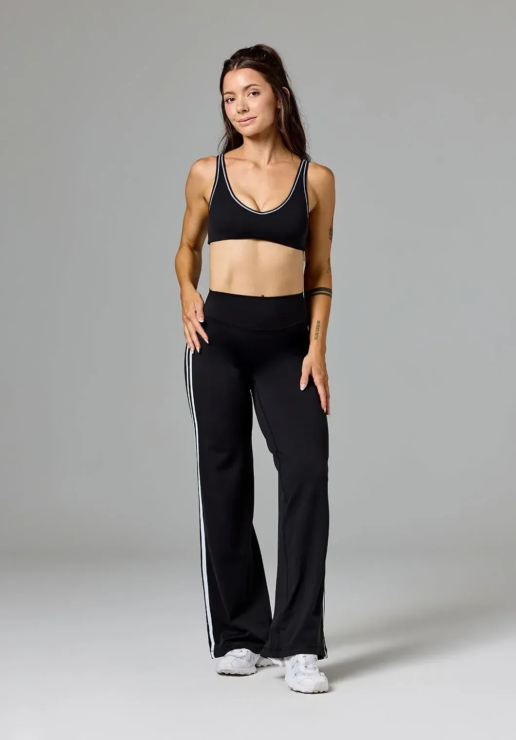 Reluna™ Double Stripe Sculptseam® Mid-Rise Straight Leg Pant Regular Black