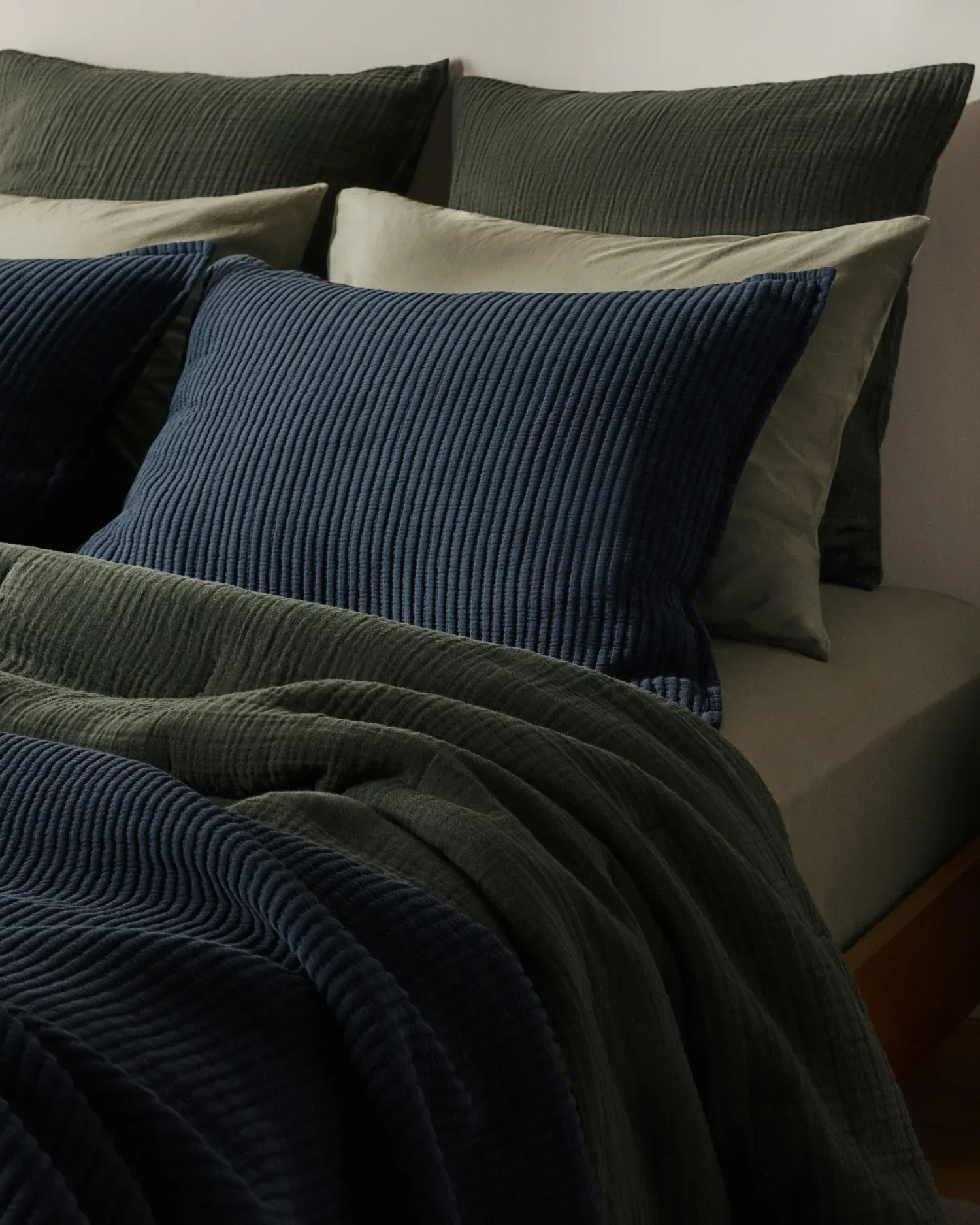 Matelasse Sham Set (Ink)