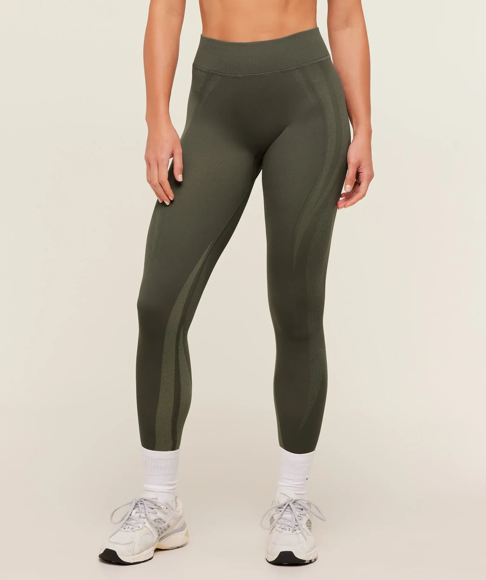 Gymshark Weekend Seamless Legging – Strength Green/Grounded Green
