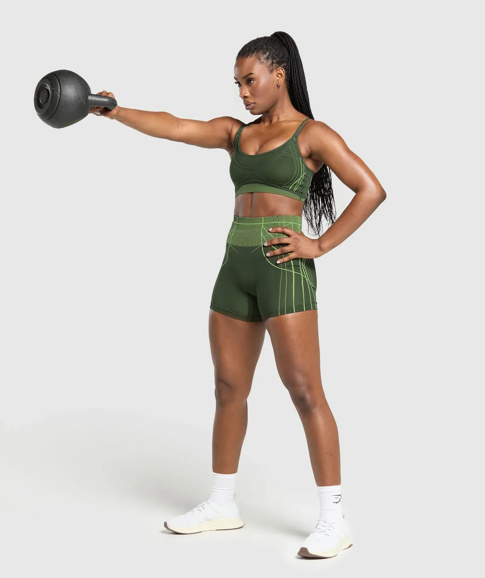 Gymshark Apex Seamless Strappy Sports Bra – Trail Green/Energy Gelato Green