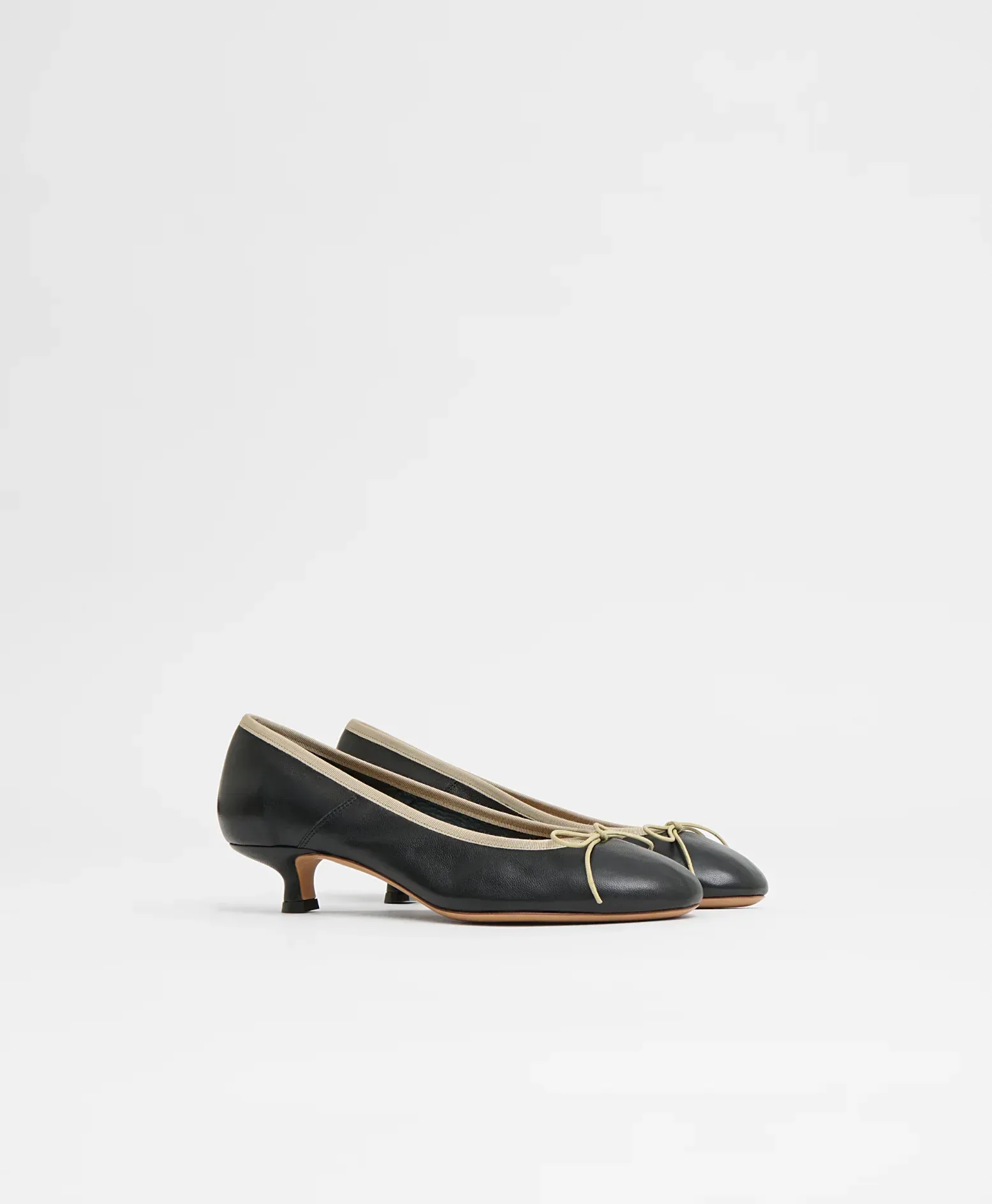 Dance Kitten – Black/Warm Grey