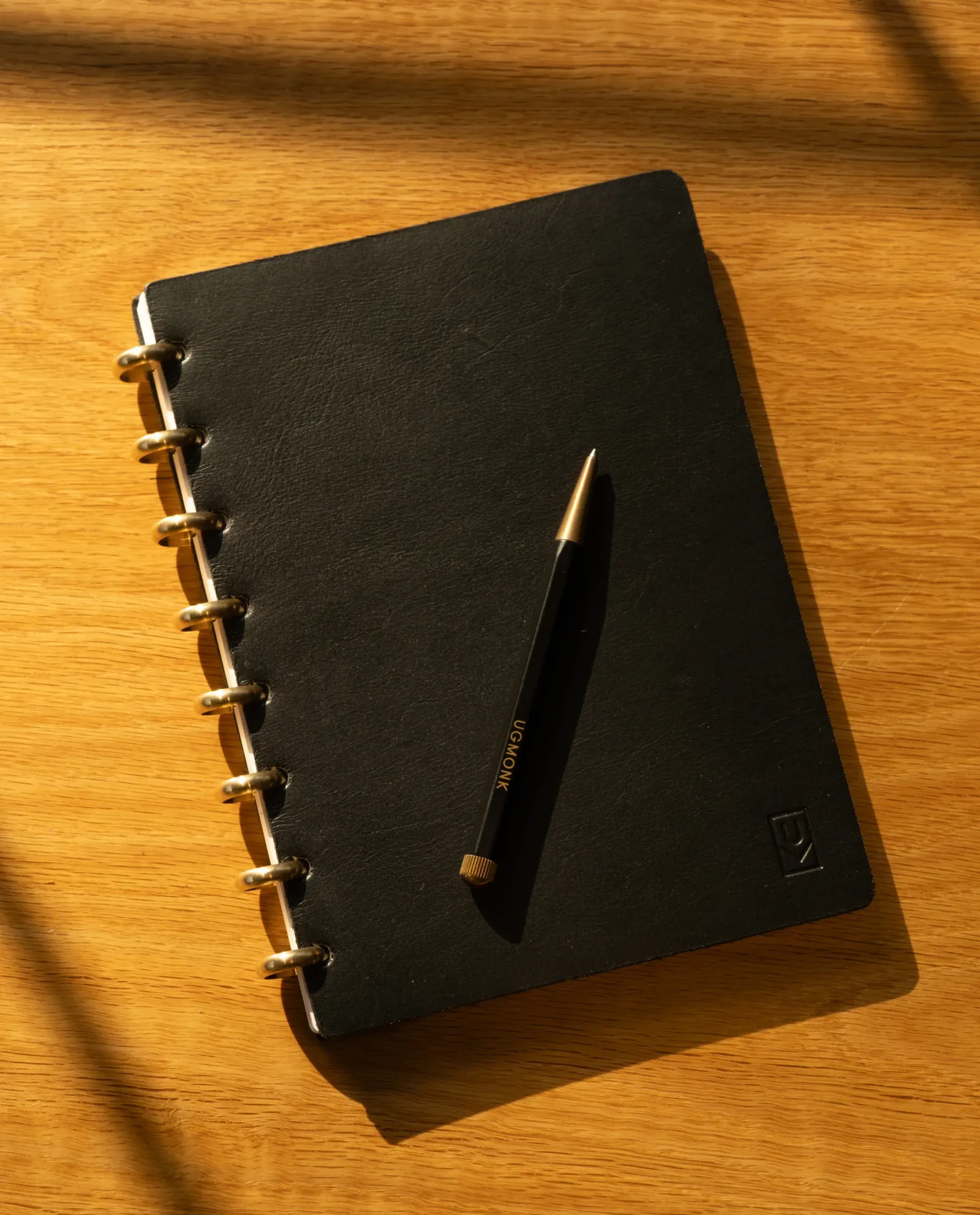 Discbound Heirloom Journal (Black Leather – Standard 6" x 8.5")