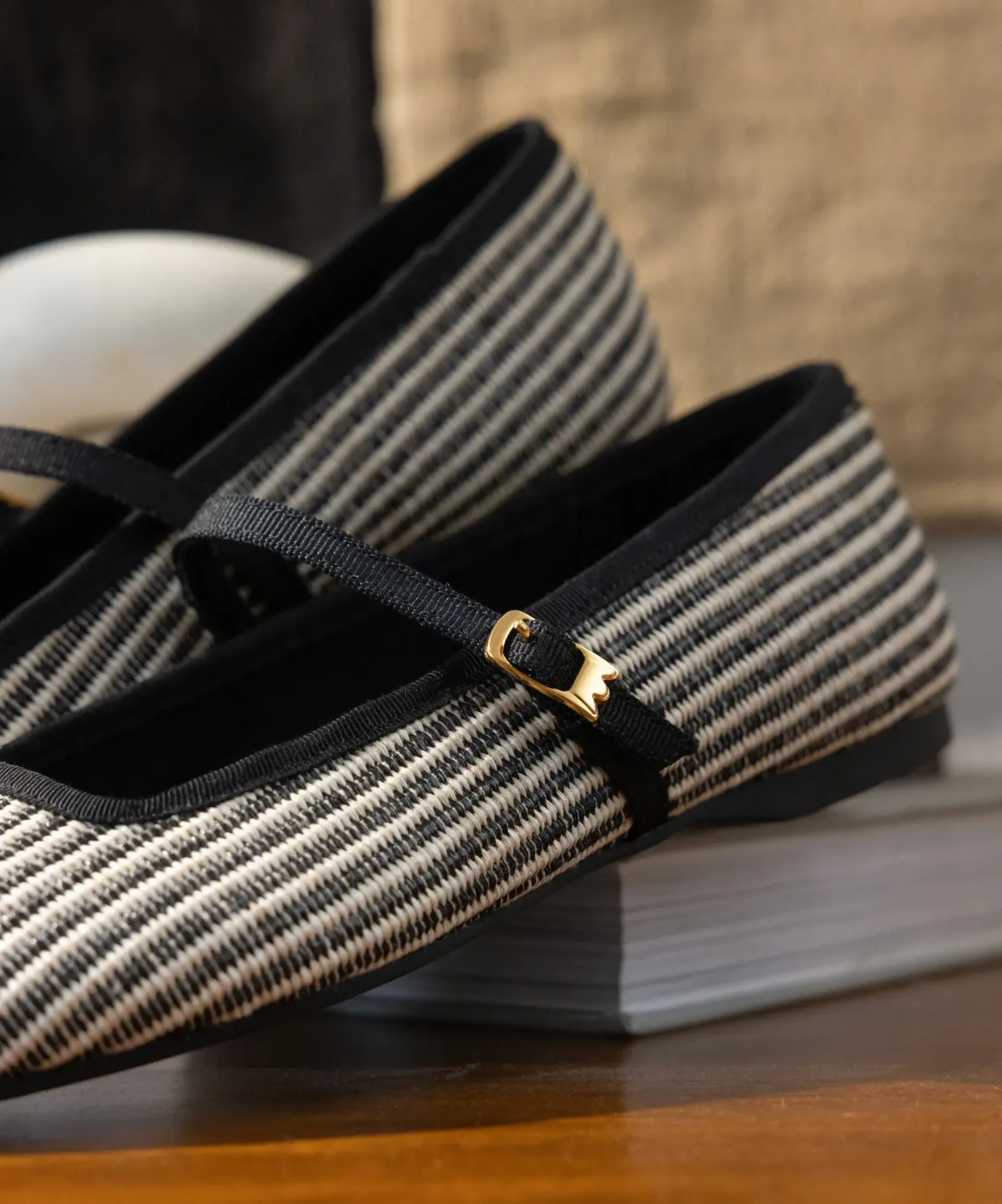 The Hummingbird Mary Jane – Black/Off White Two Tone Raffia