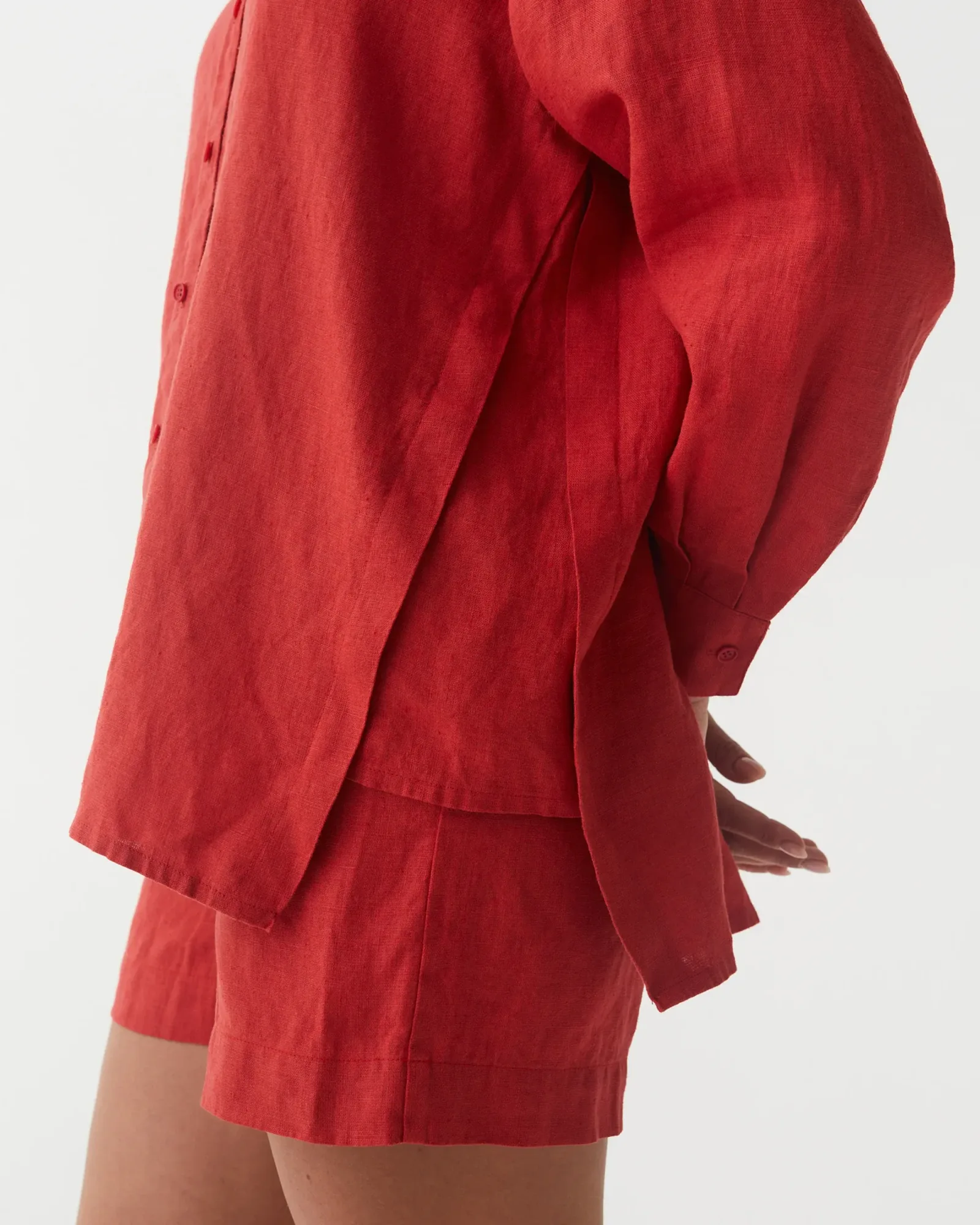 Long-Sleeve Linen Shirt ISLAY in Aurora red