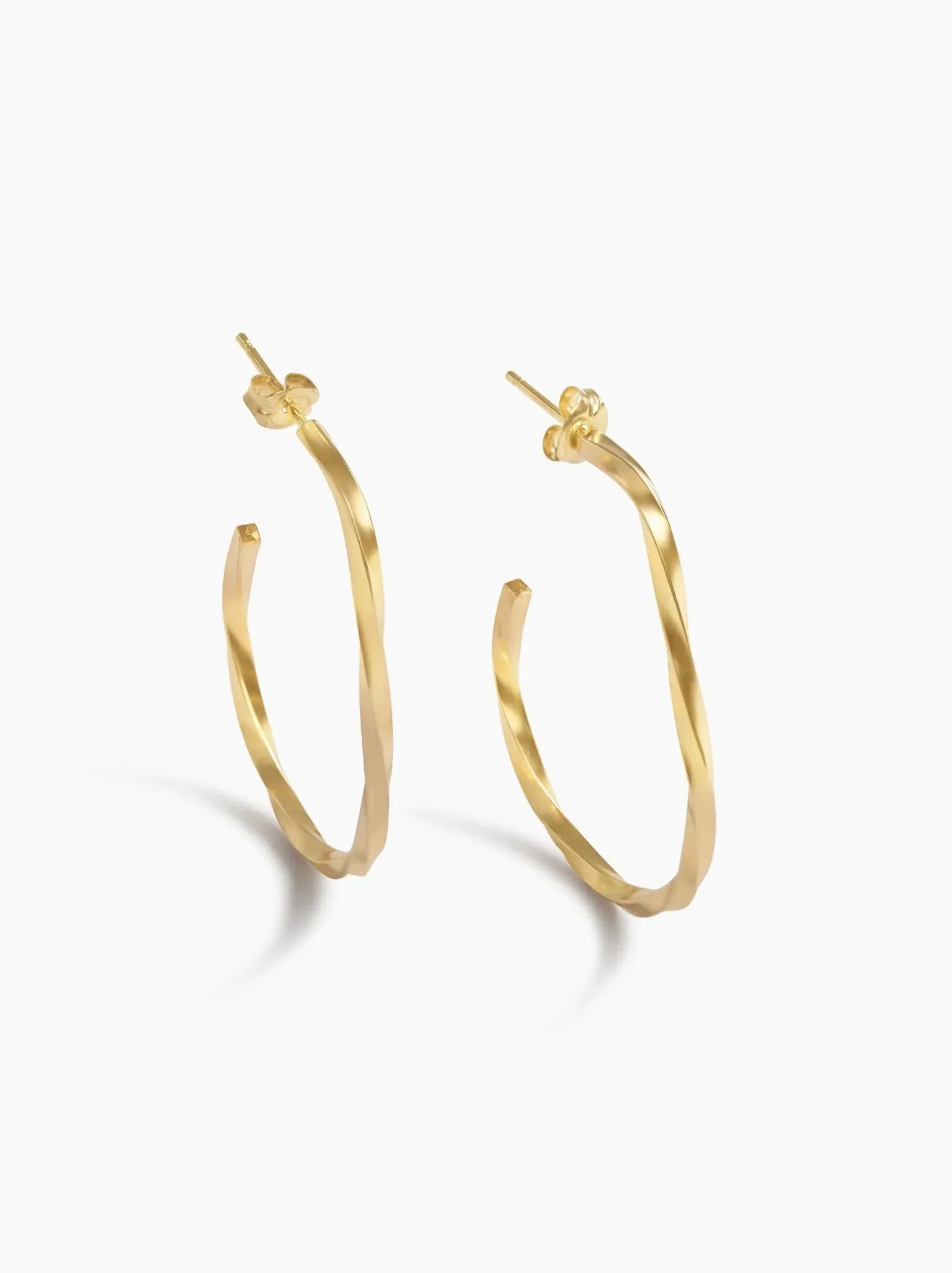 Ava Hoops