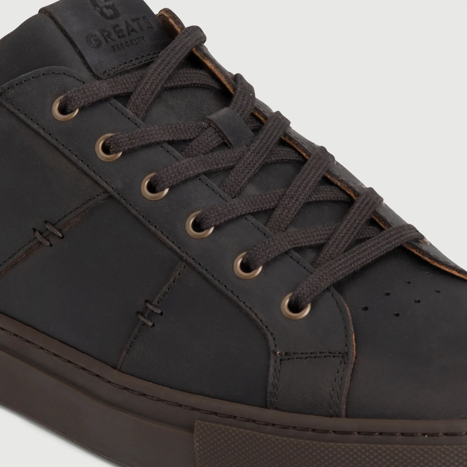 The Royale 2.0 – Crazy Horse Brown
