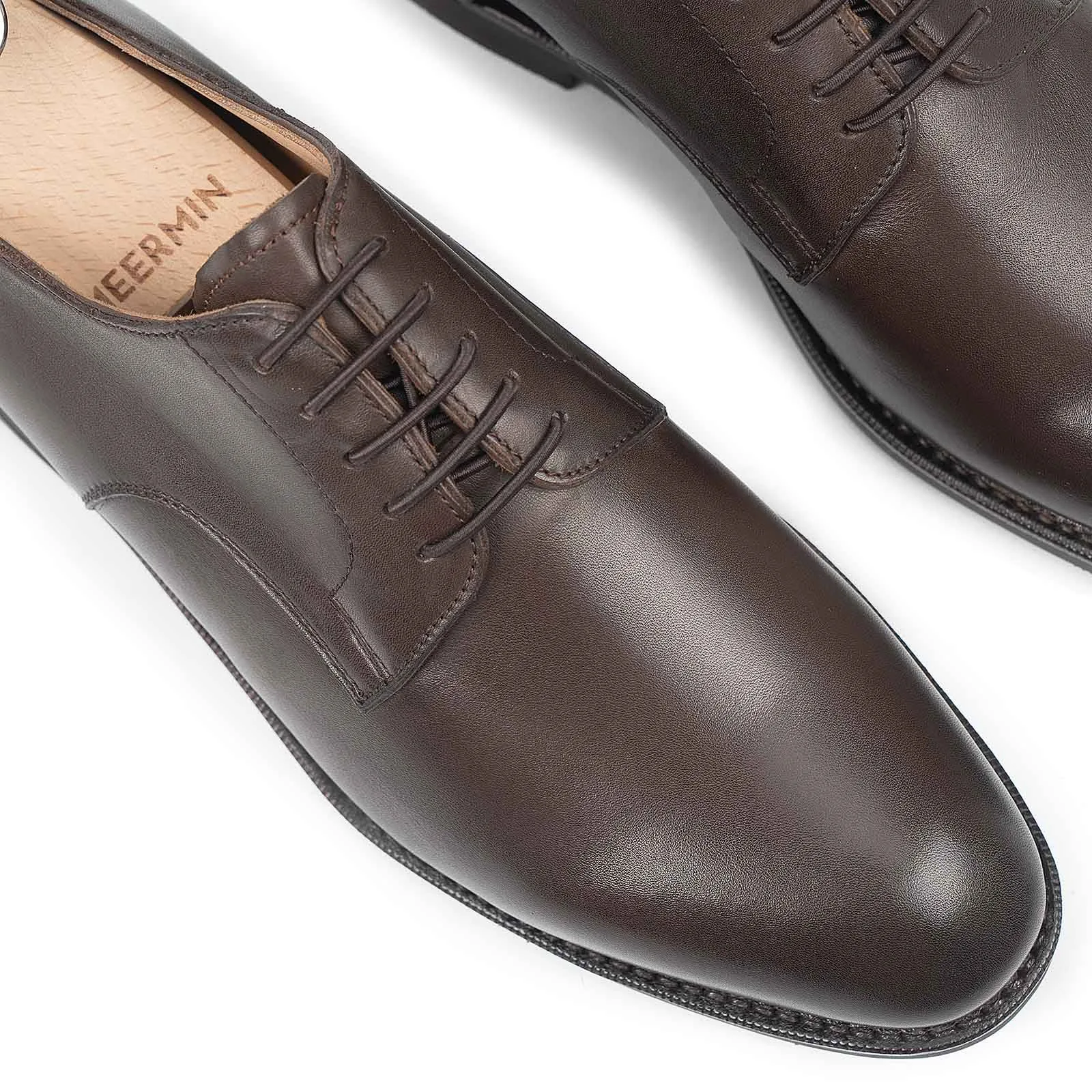 514061 – Brown Silkcalf – E