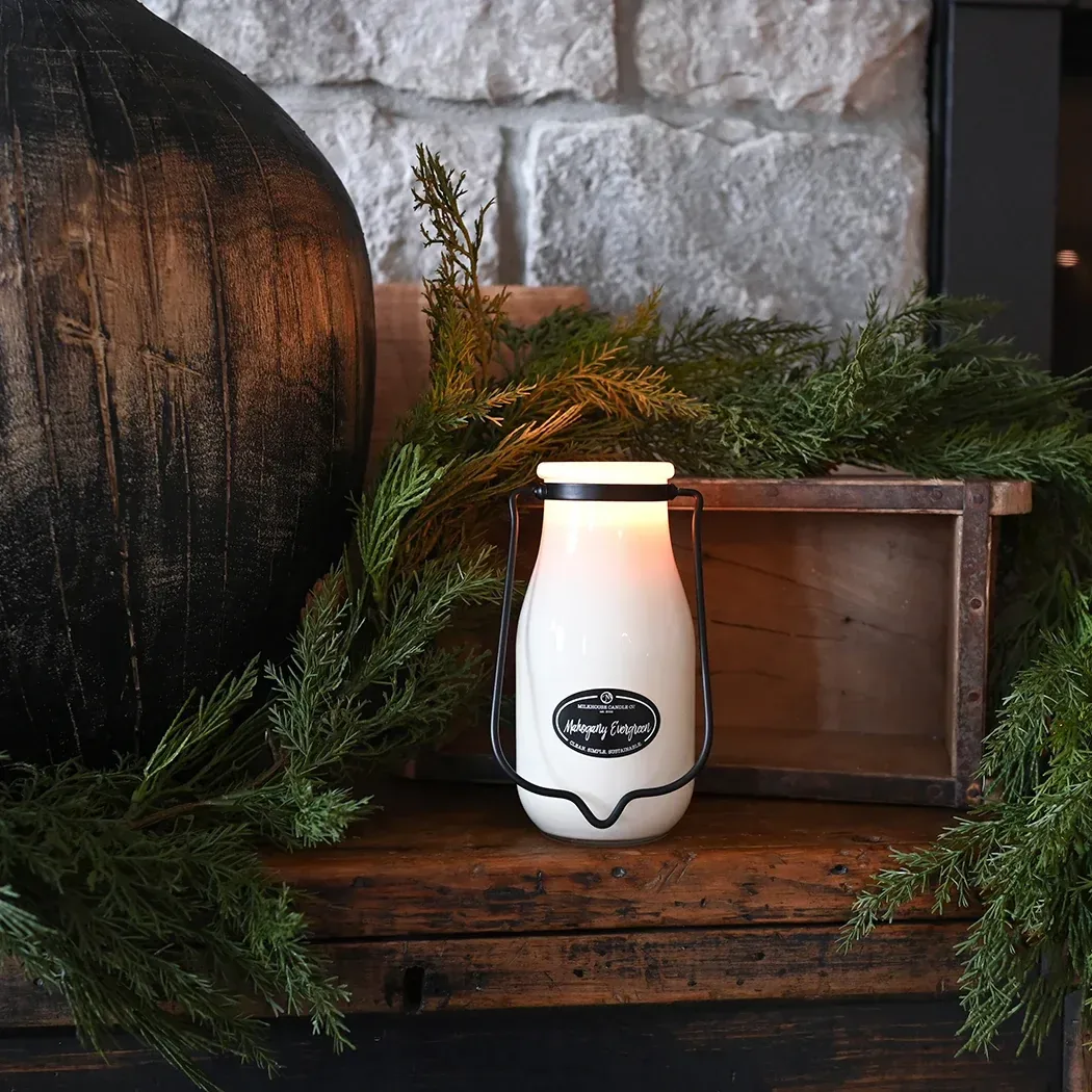 Mahogany Evergreen Candle – 14 oz Milkbottle