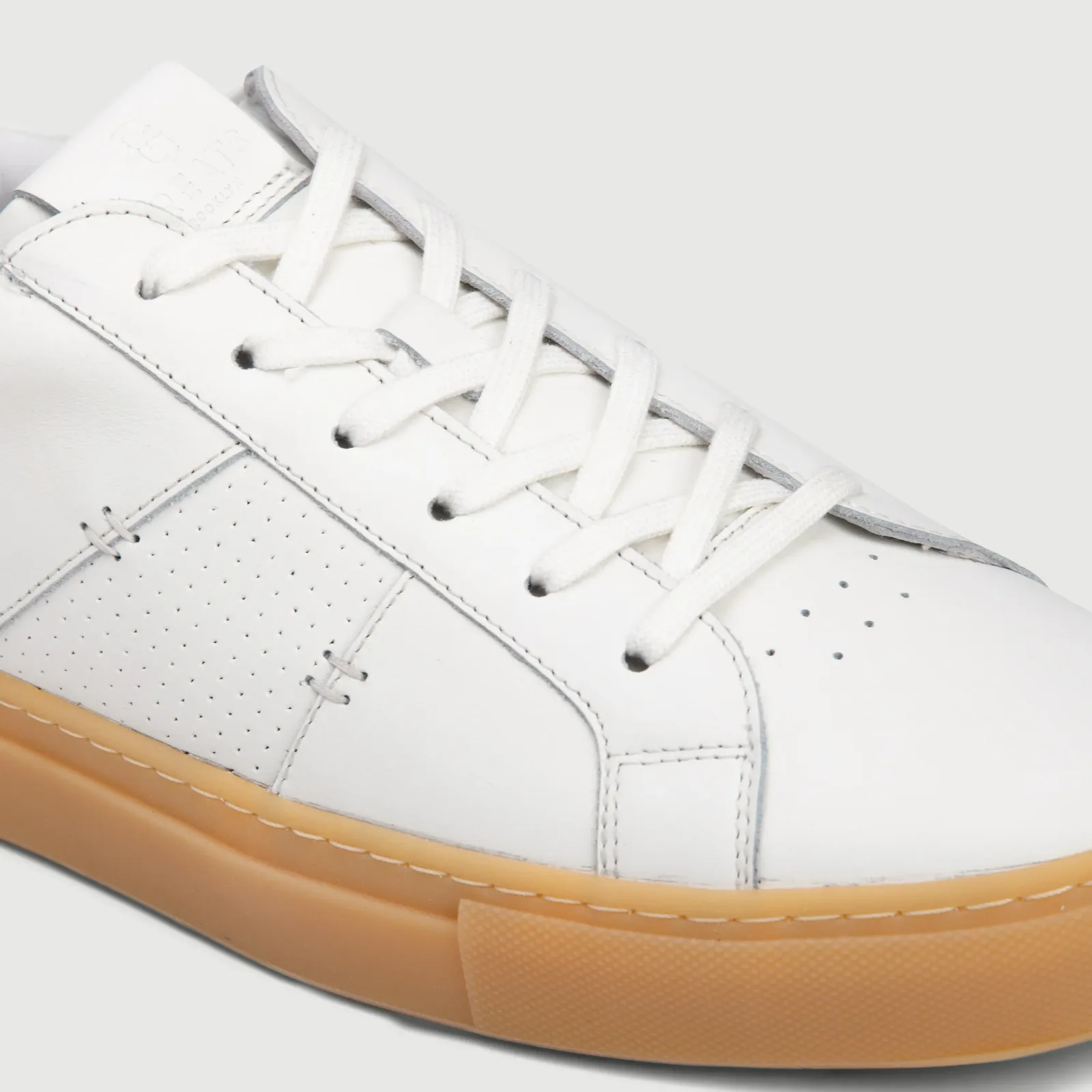 The Royale 2.0 – Blanco Nero Gum