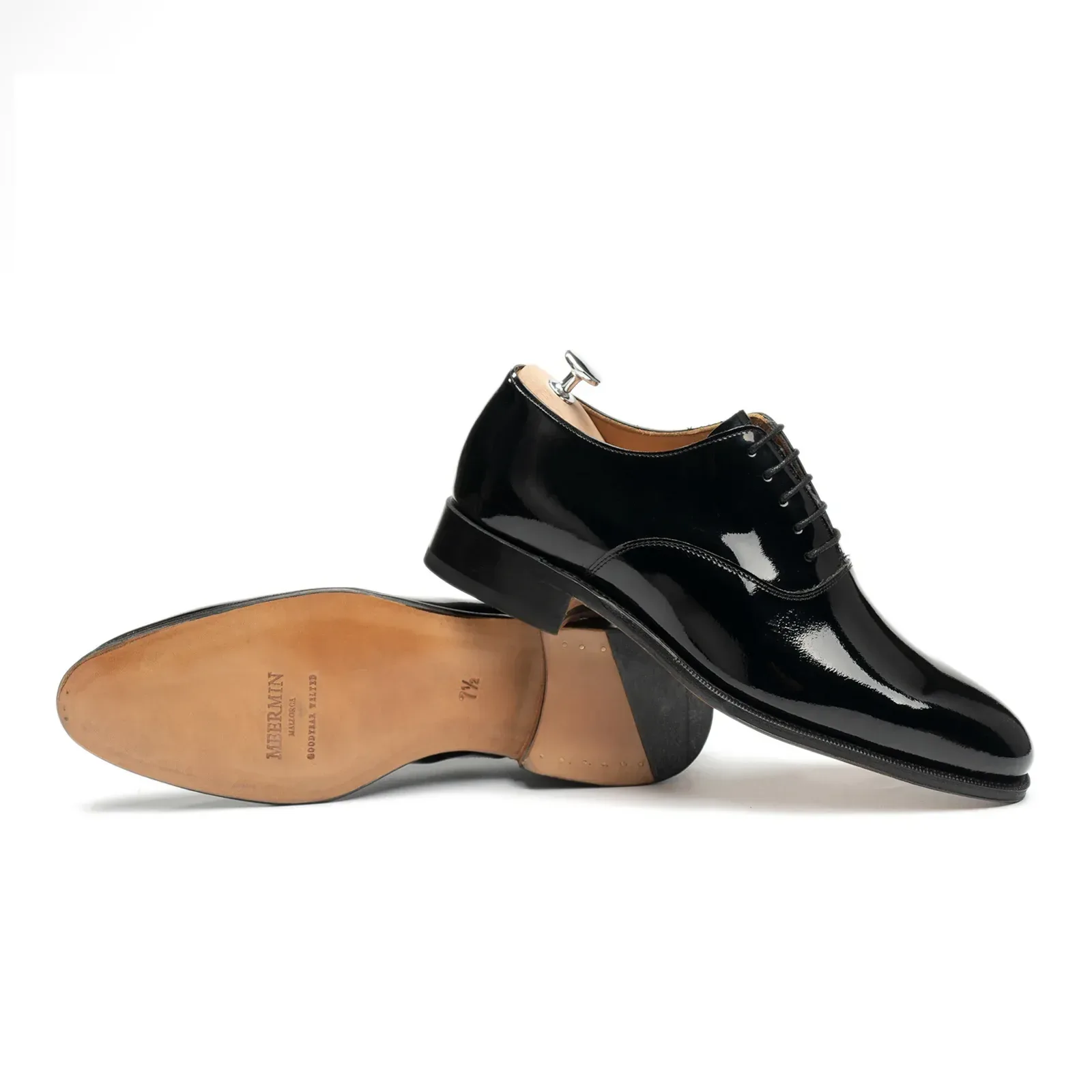 114450 – Black Patent – E