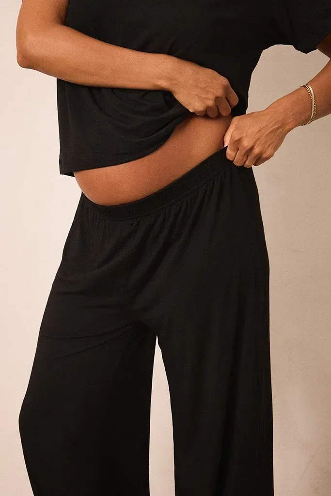 Black Short-Sleeve Women’s Sleep Set