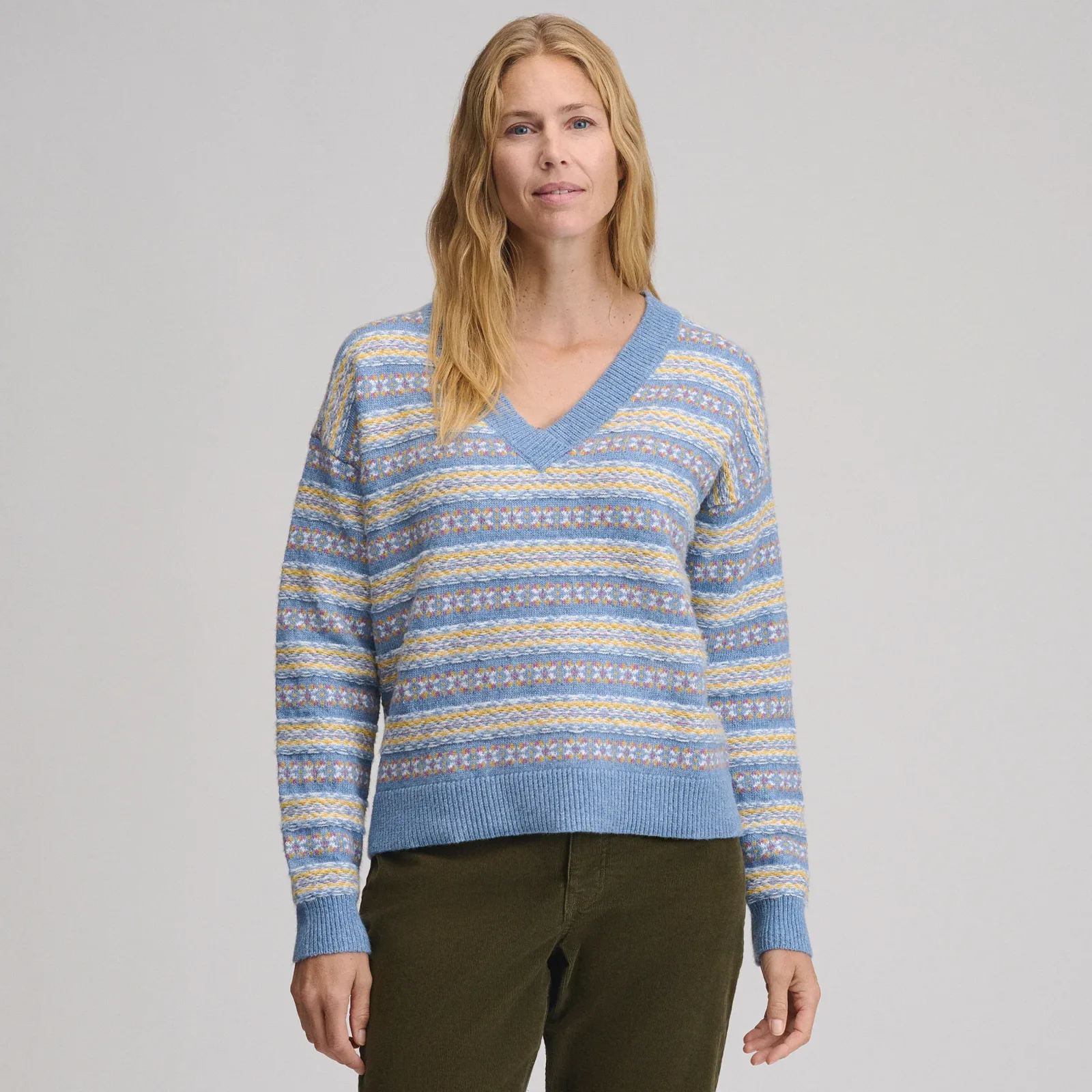 Women's Signature V-Neck Sweater – Pattern