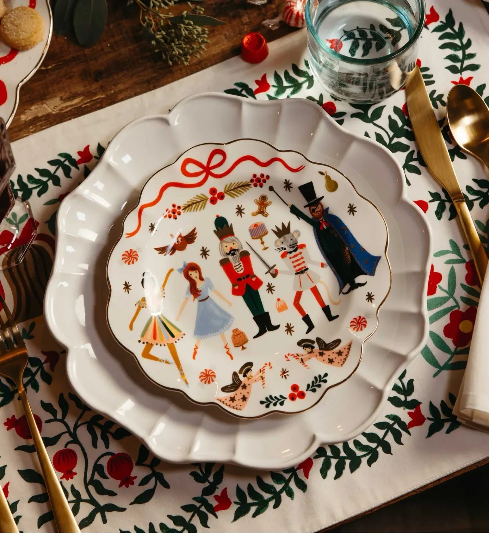 Porcelain Dessert Plate Set – Nutcracker