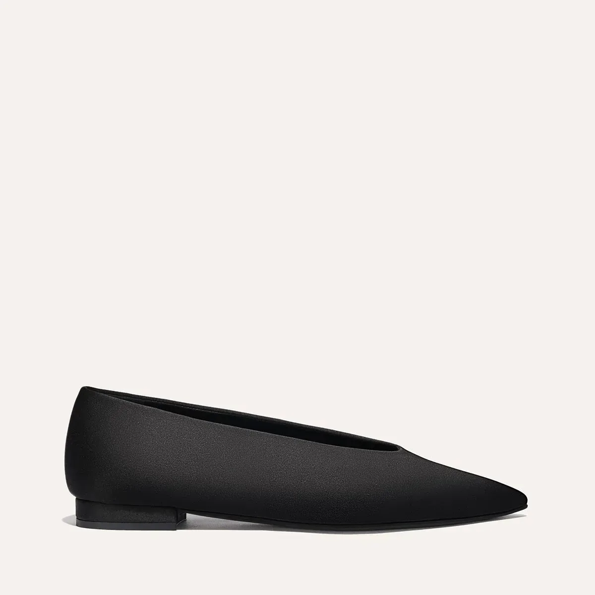 The Parra – Black Satin