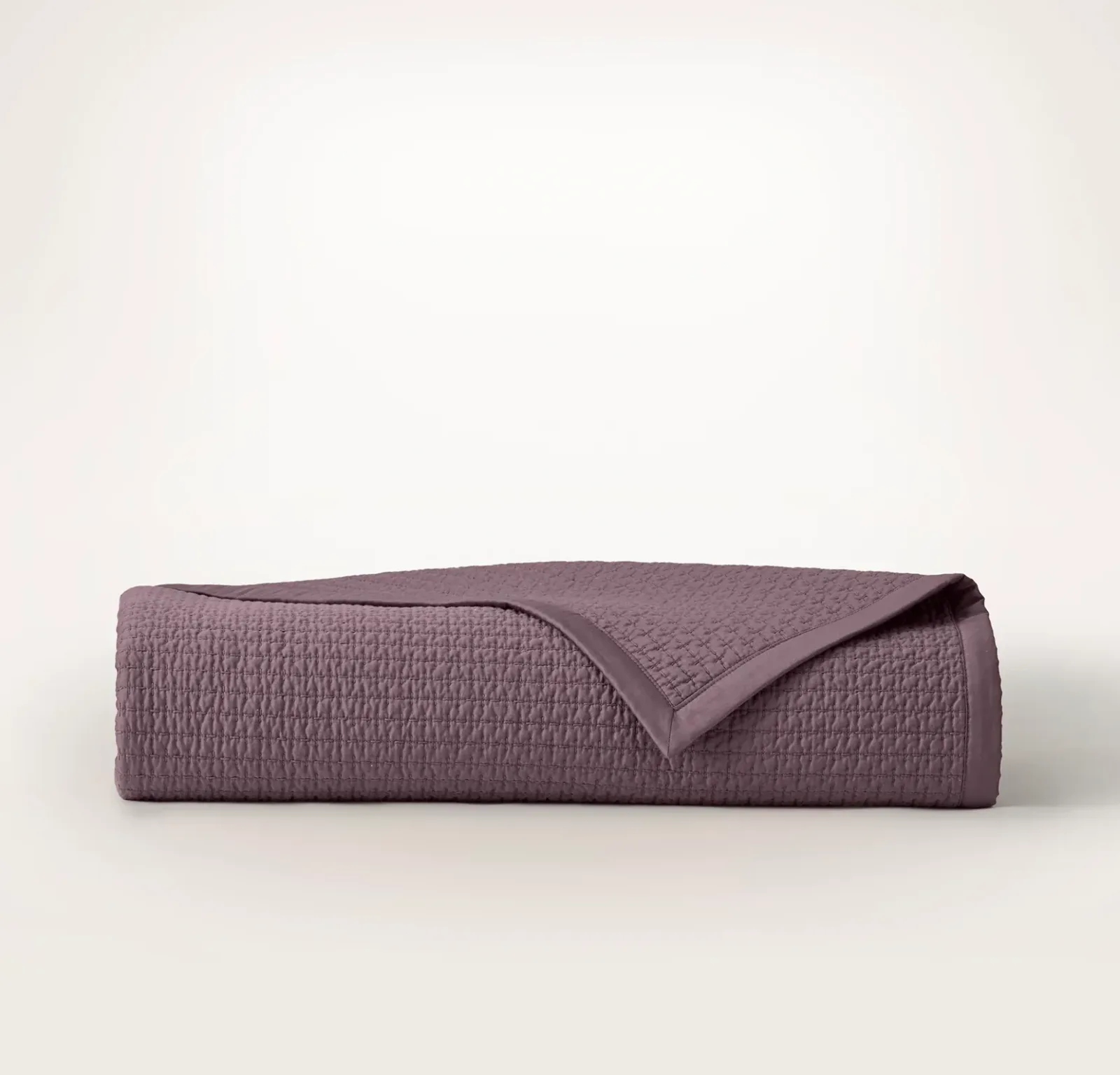 Signature Textured Stitch Quilt – Plum